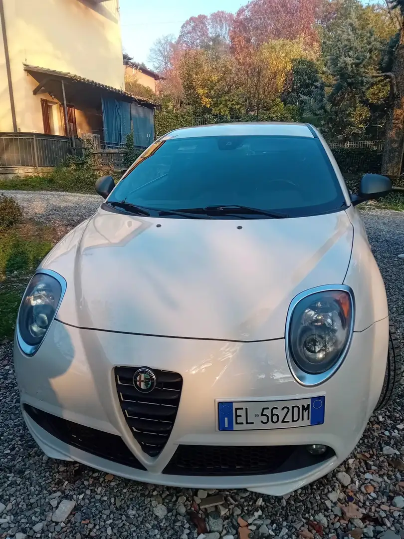 Alfa Romeo Quadrifoglio alfa rome mito quadrifoglio - 1