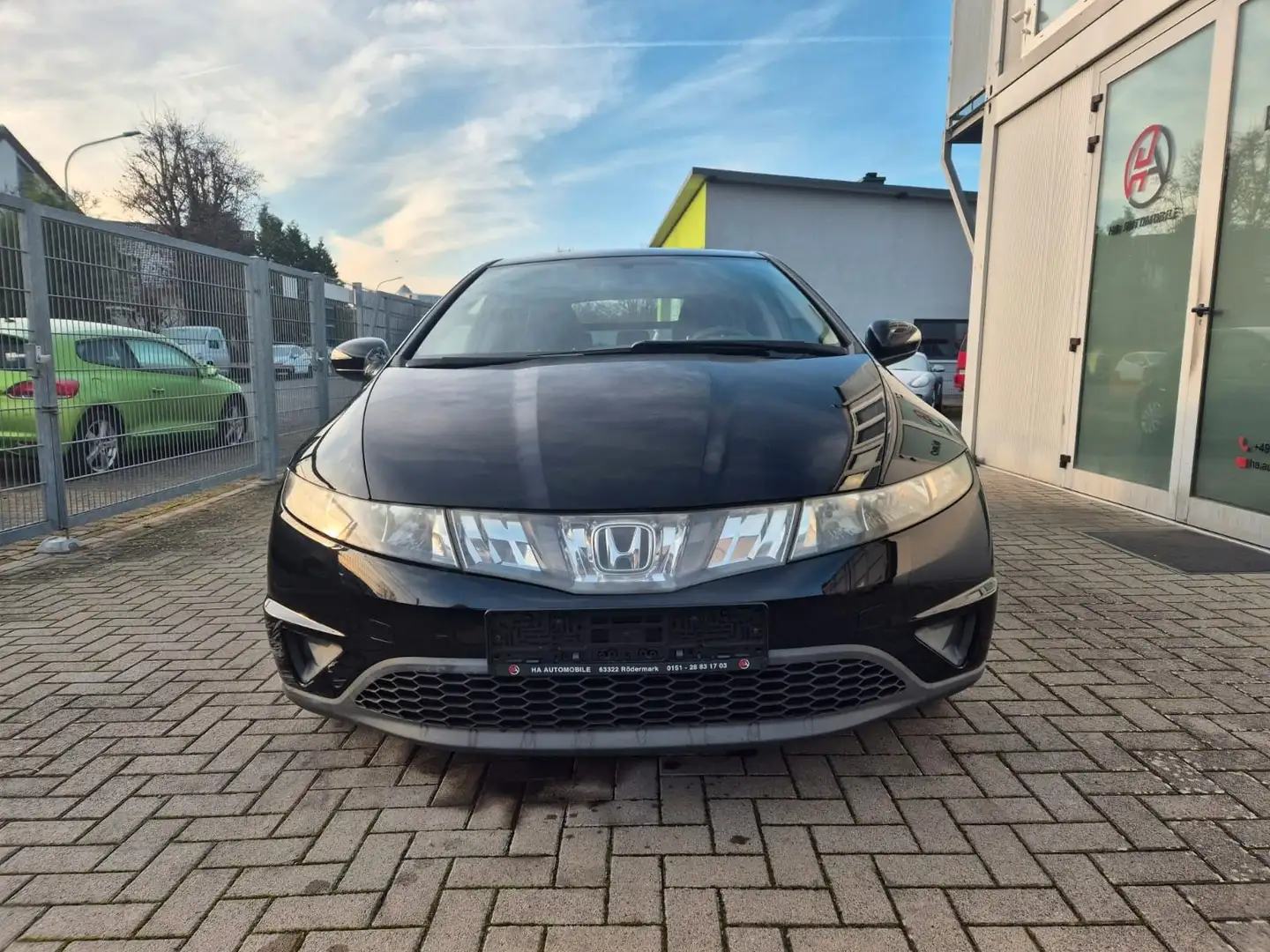 Honda Civic Lim. 5-trg. 1.4 Comfort Schwarz - 2