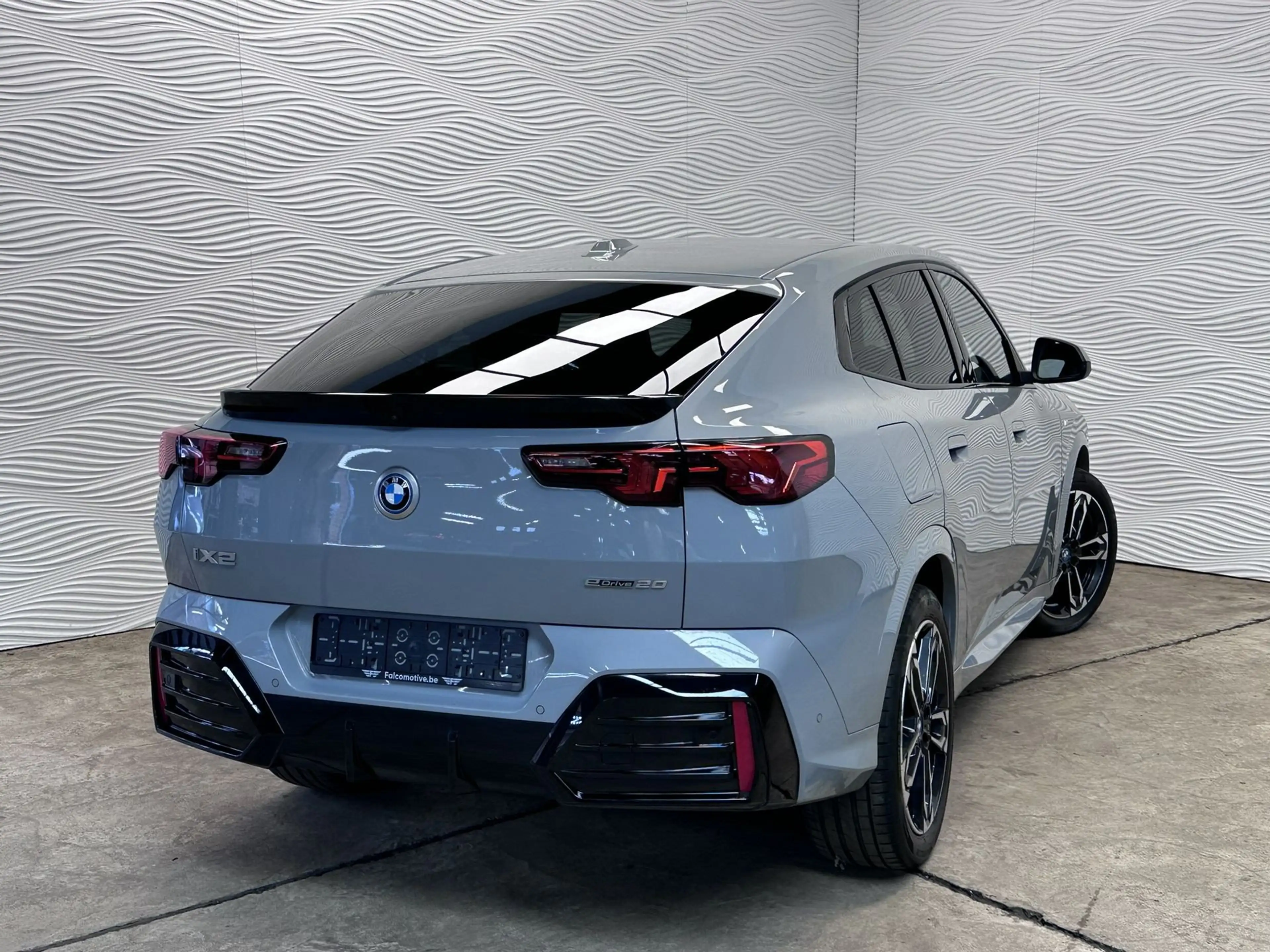 BMW iX2 eDrive20*66.5 kWh*M-SPORT*PREMIUM*21.790 KM!* — photo 11