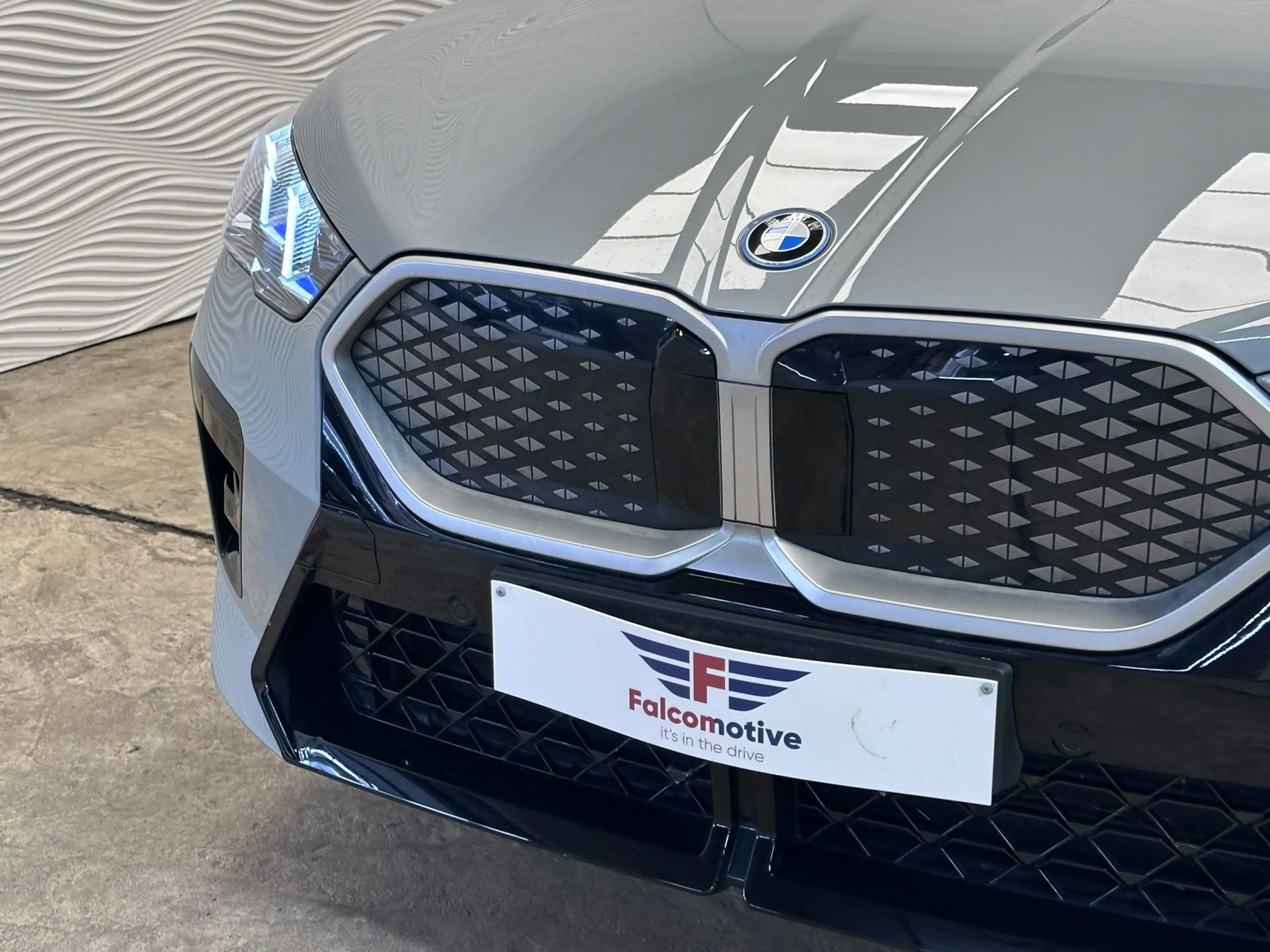 BMW iX2 eDrive20*66.5 kWh*M-SPORT*PREMIUM*21.790 KM!* — photo 6