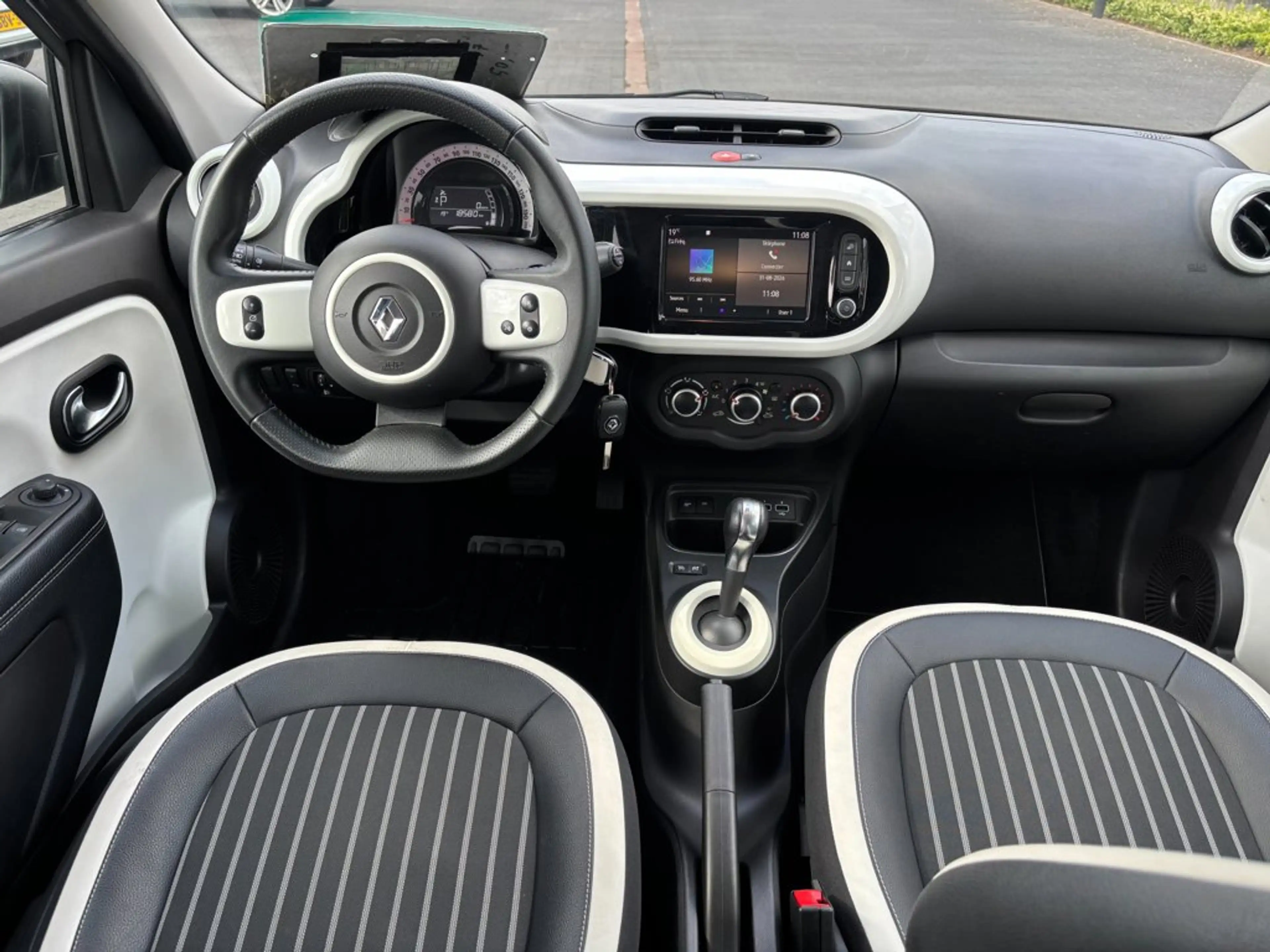 Renault Twingo 0.9 TCe Intens AUTOMAAT 18500 km !! airco — photo 6