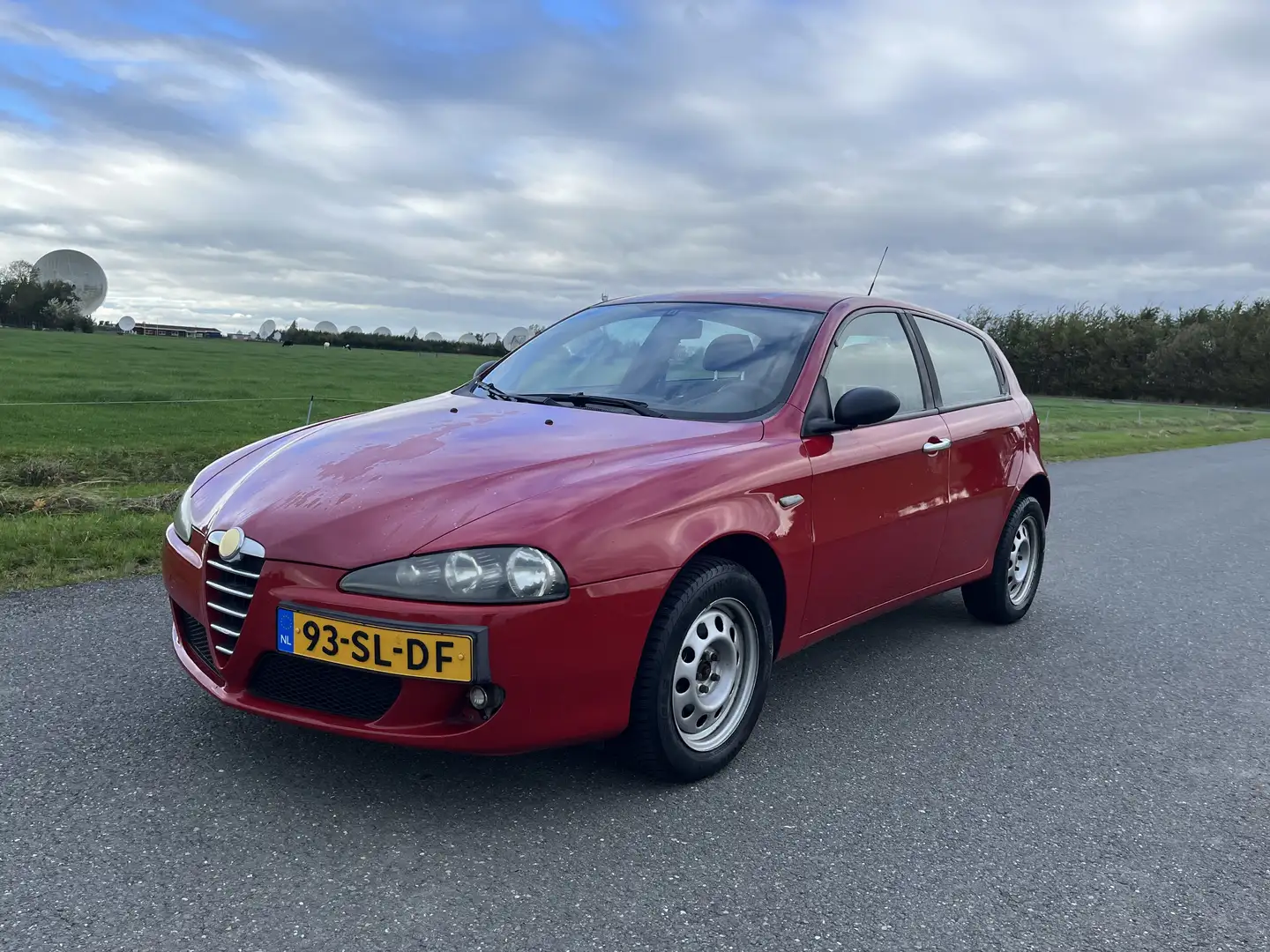 Alfa Romeo 147 2.0 TS Distinctive 150PK Rouge - 1