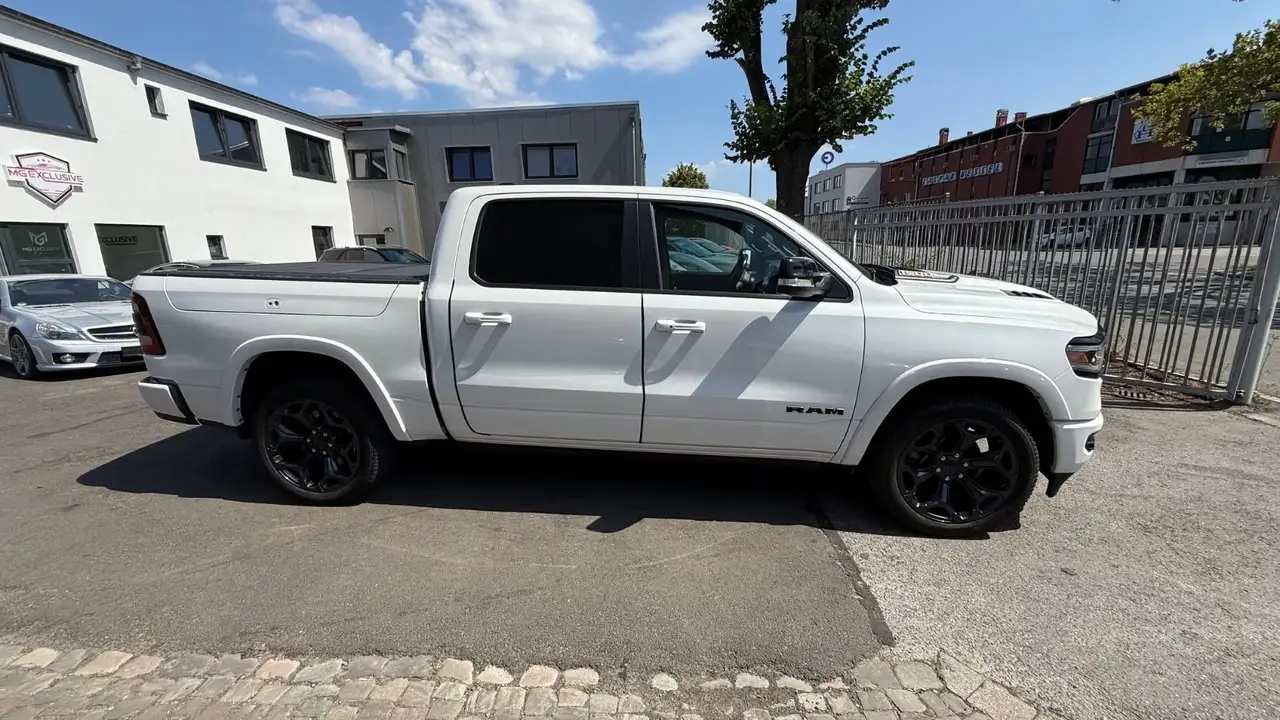 Dodge RAM 2022 — фото 9