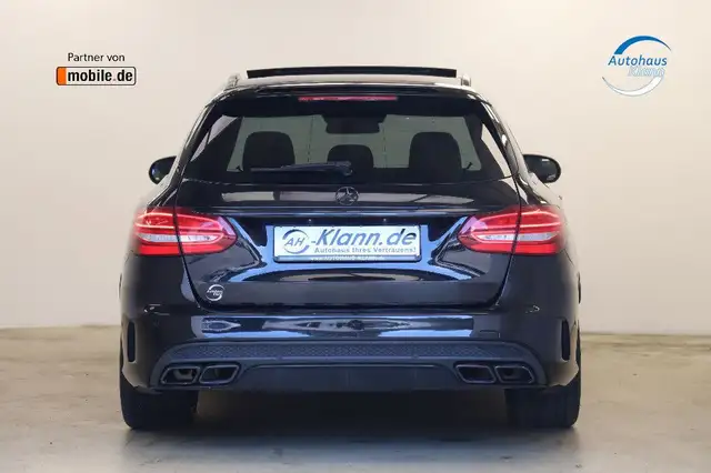 Mercedes-Benz C 63 Amg view 4