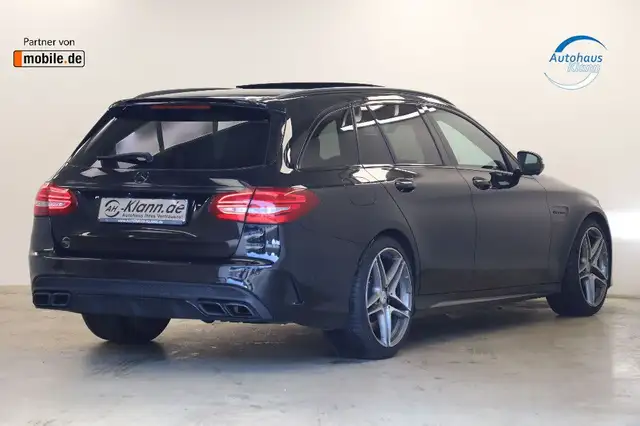 Mercedes-Benz C 63 Amg view 5