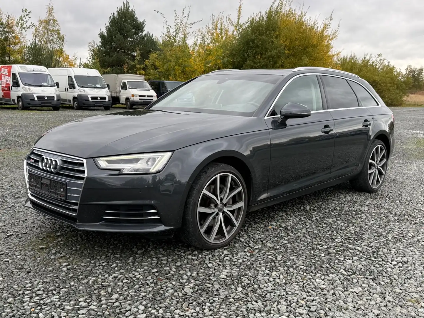 Audi A4 Avant sport *S-Line*Pano*19"ALU*Audi-Scheckh* Grau - 2