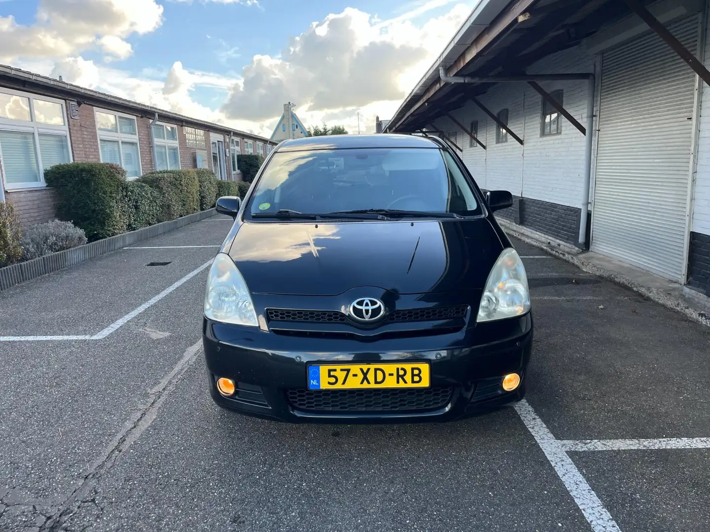 Toyota Verso 1.8 VVT-i Dynamic 7 Persoons / Automaat / Climate Zwart - 2