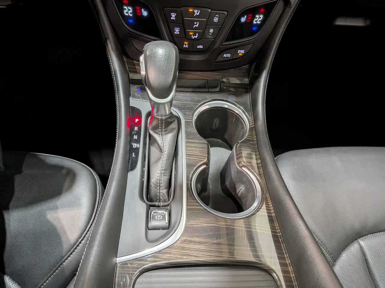 Buick Envision снимка Buick Envision