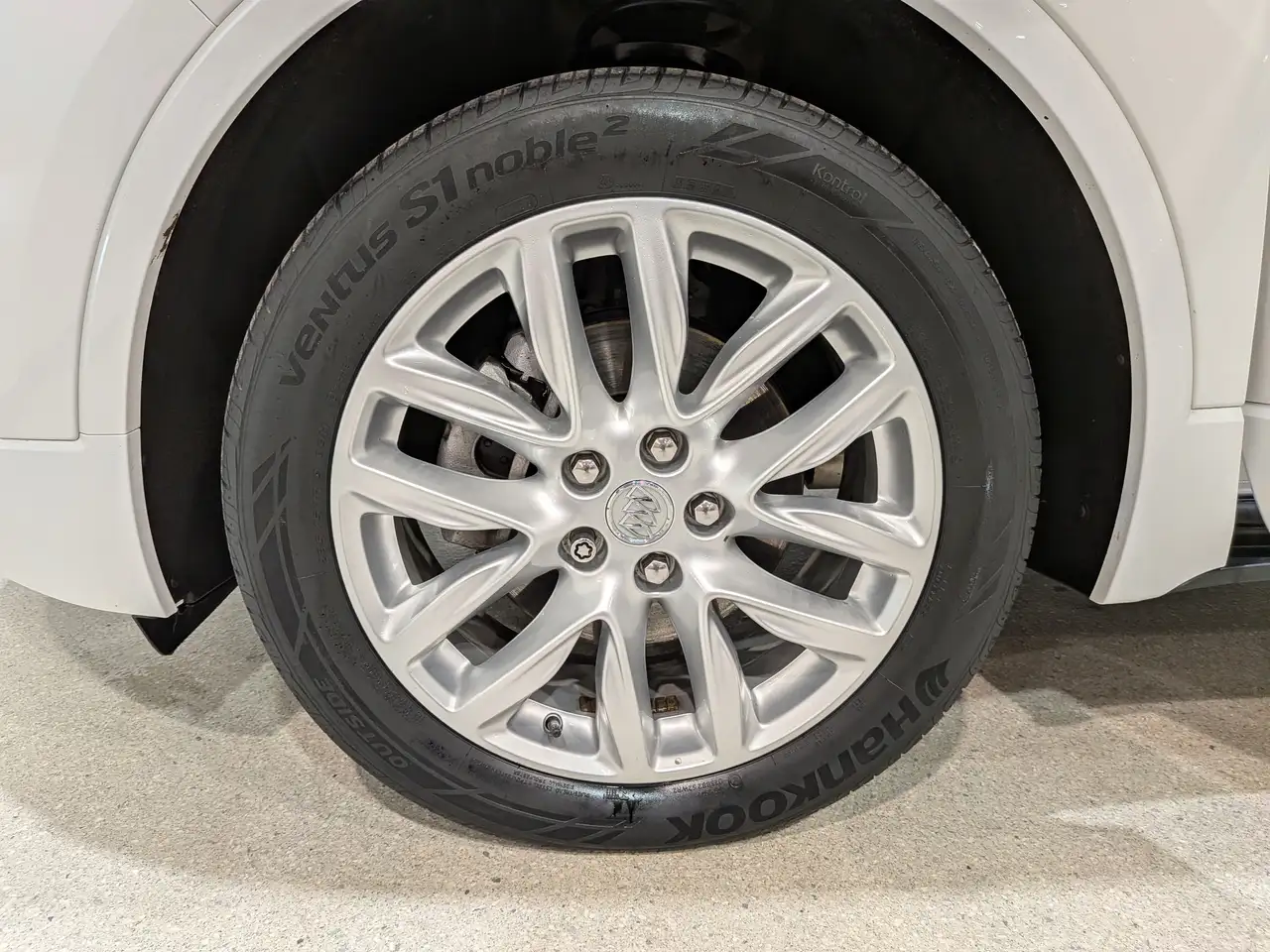 Buick Envision снимка Buick Envision