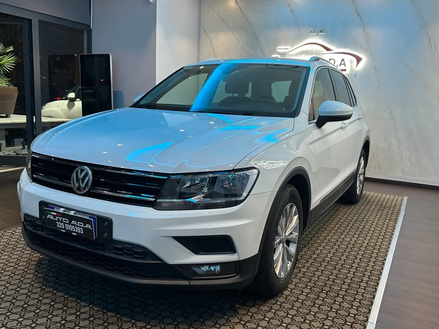 Volkswagen Tiguan Tiguan 2.0 TDI SCR 4MOTION Business BlueMotion Tec Bianco - 2