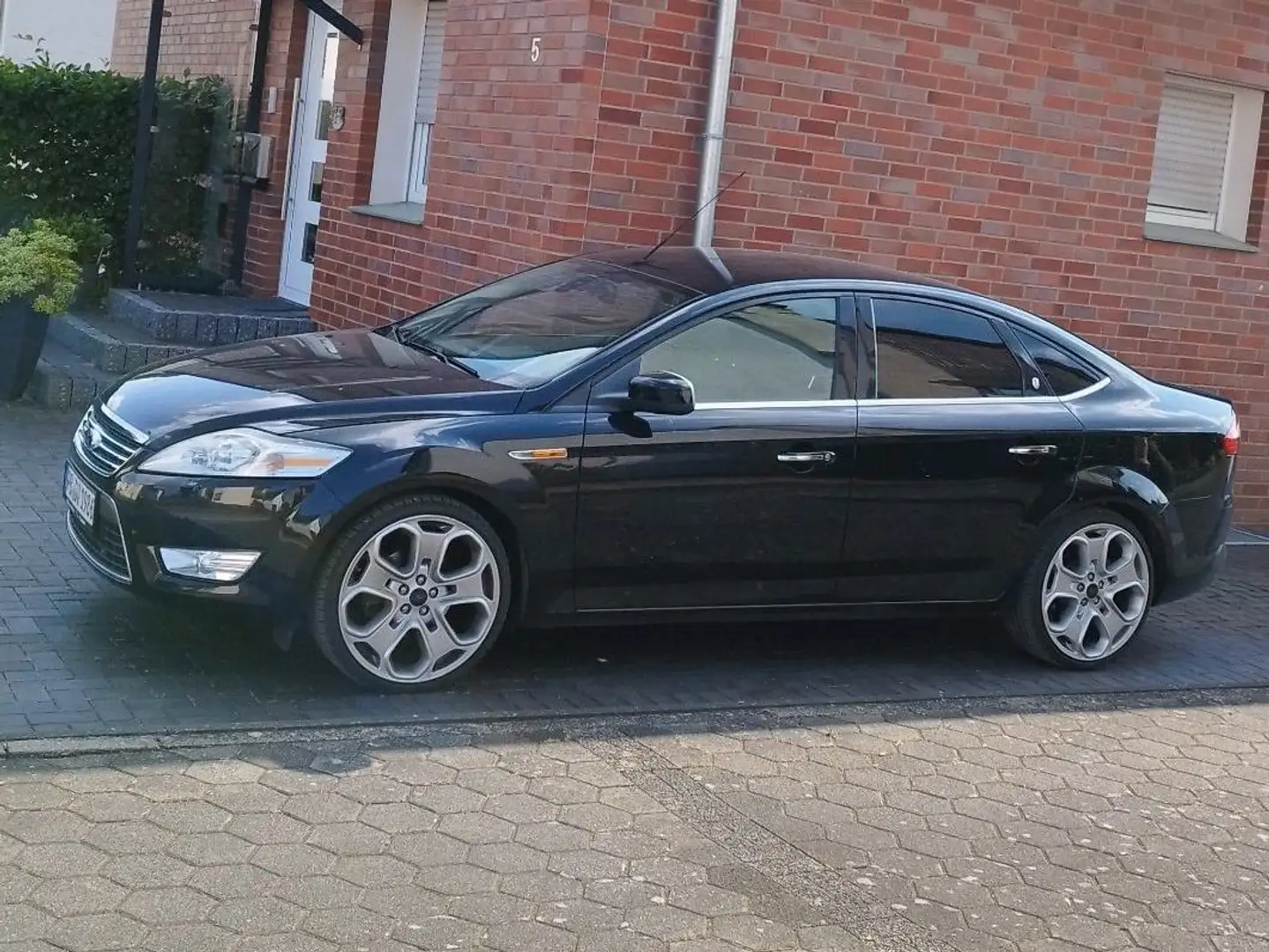 Ford Mondeo Mondeo 2.5Ghia Noir - 1