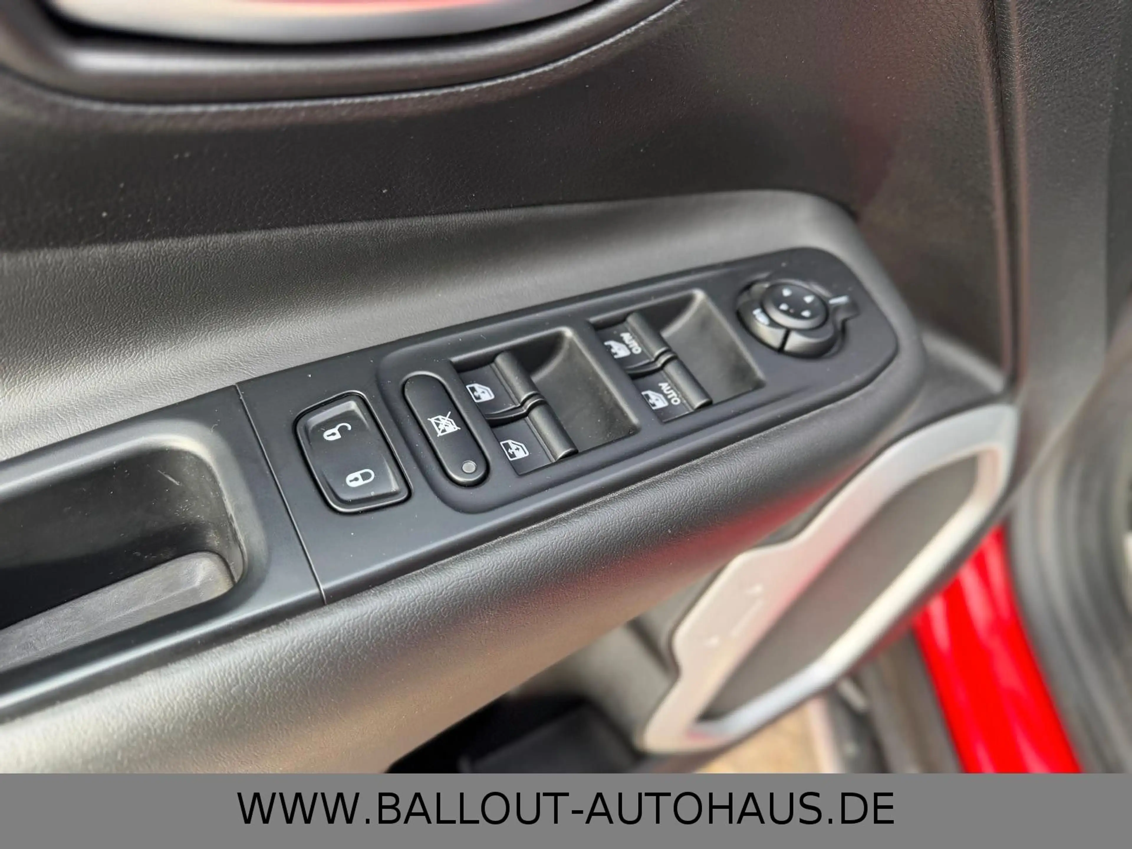 Jeep Renegade Limited 4WD*1.HAND*NAVI*TEMPO*SPUR*PANO — photo 10