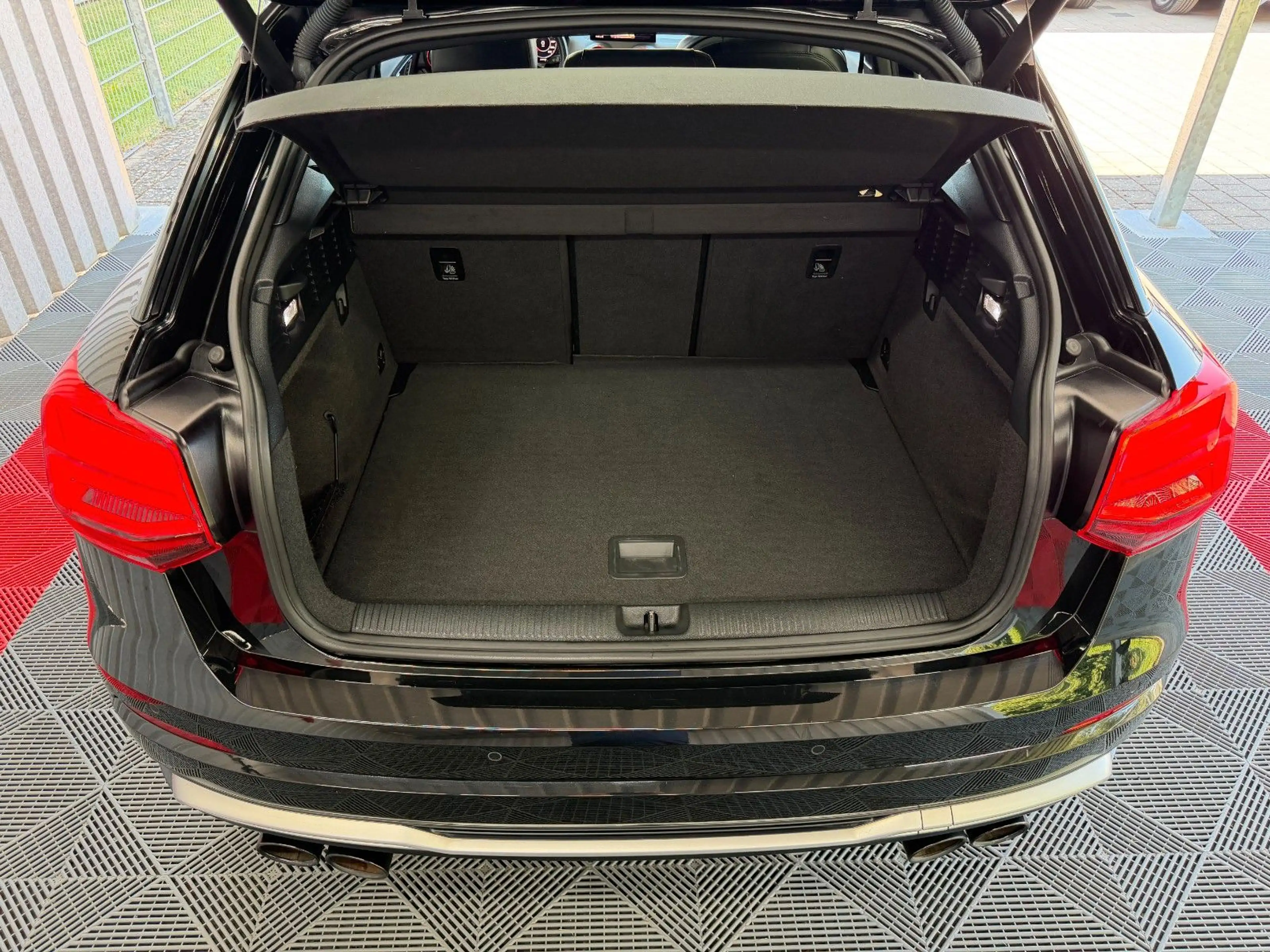 Audi SQ2 2.0 TFSI quattro Pano VirtCock HuD B&O ACC Kamera S-Sitze — photo 13