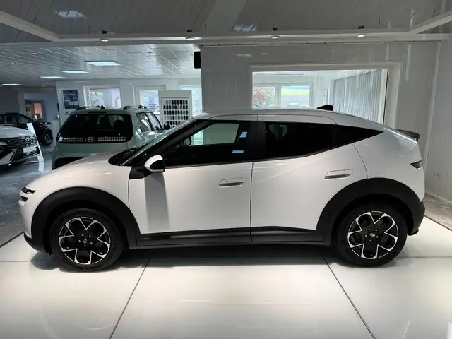 Hyundai IONIQ 3 42kWh Trend Wärmepumpe Navi PDC