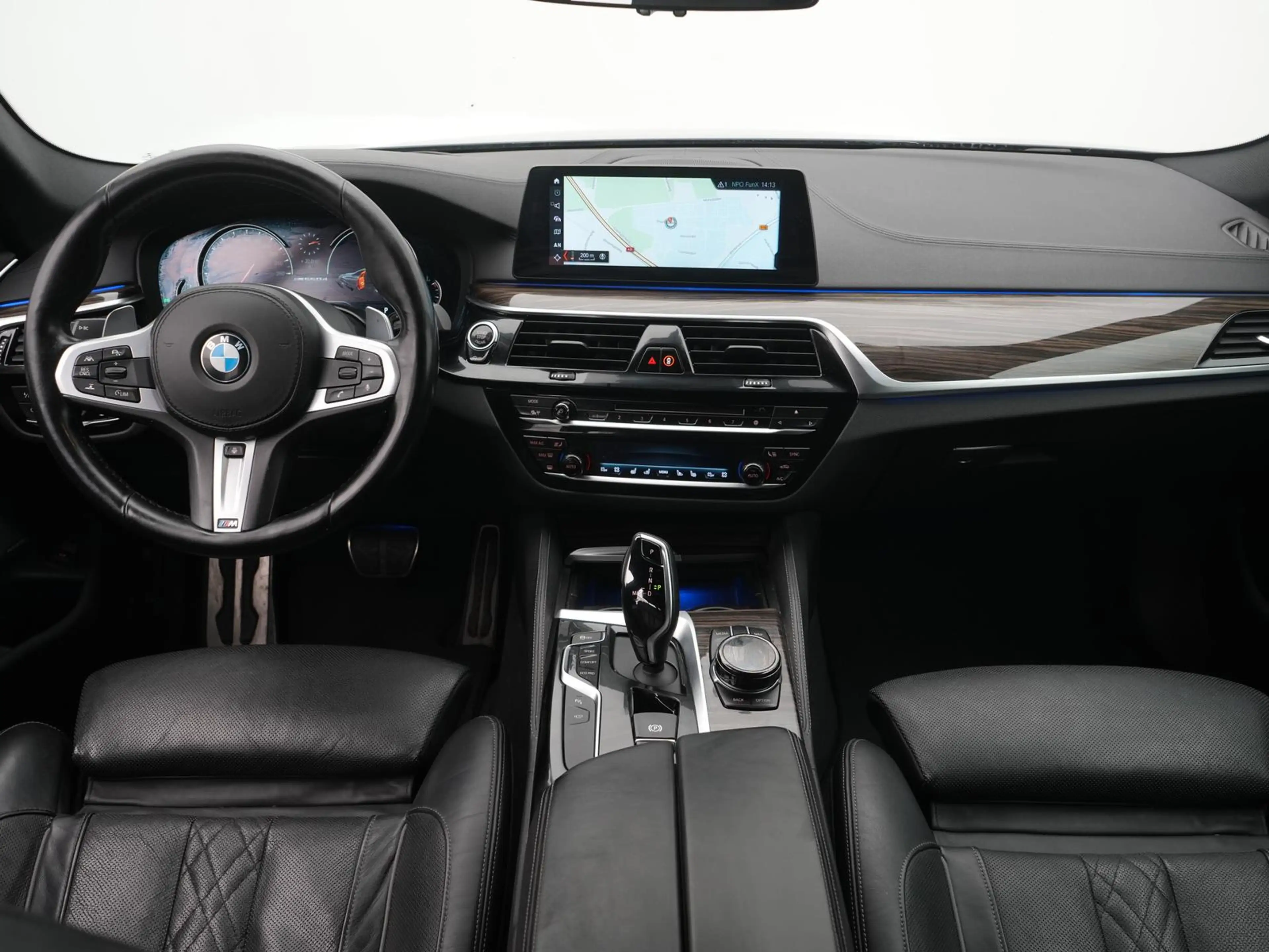BMW 550 d xDrive,NACHT,PANO,B&W,360°,SITZLÜFT,HUD — photo 9