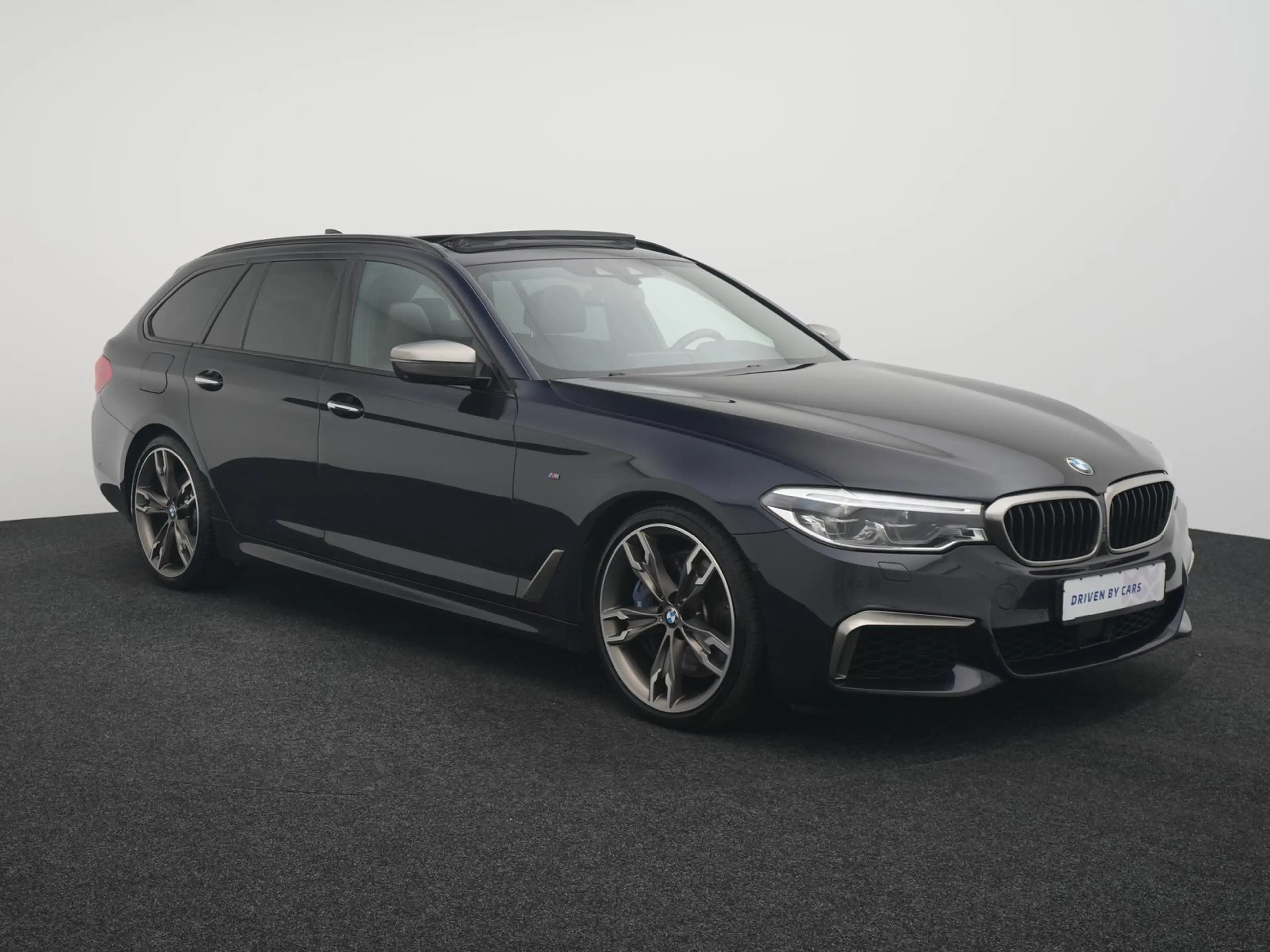 BMW 550 d xDrive,NACHT,PANO,B&W,360°,SITZLÜFT,HUD — photo 5