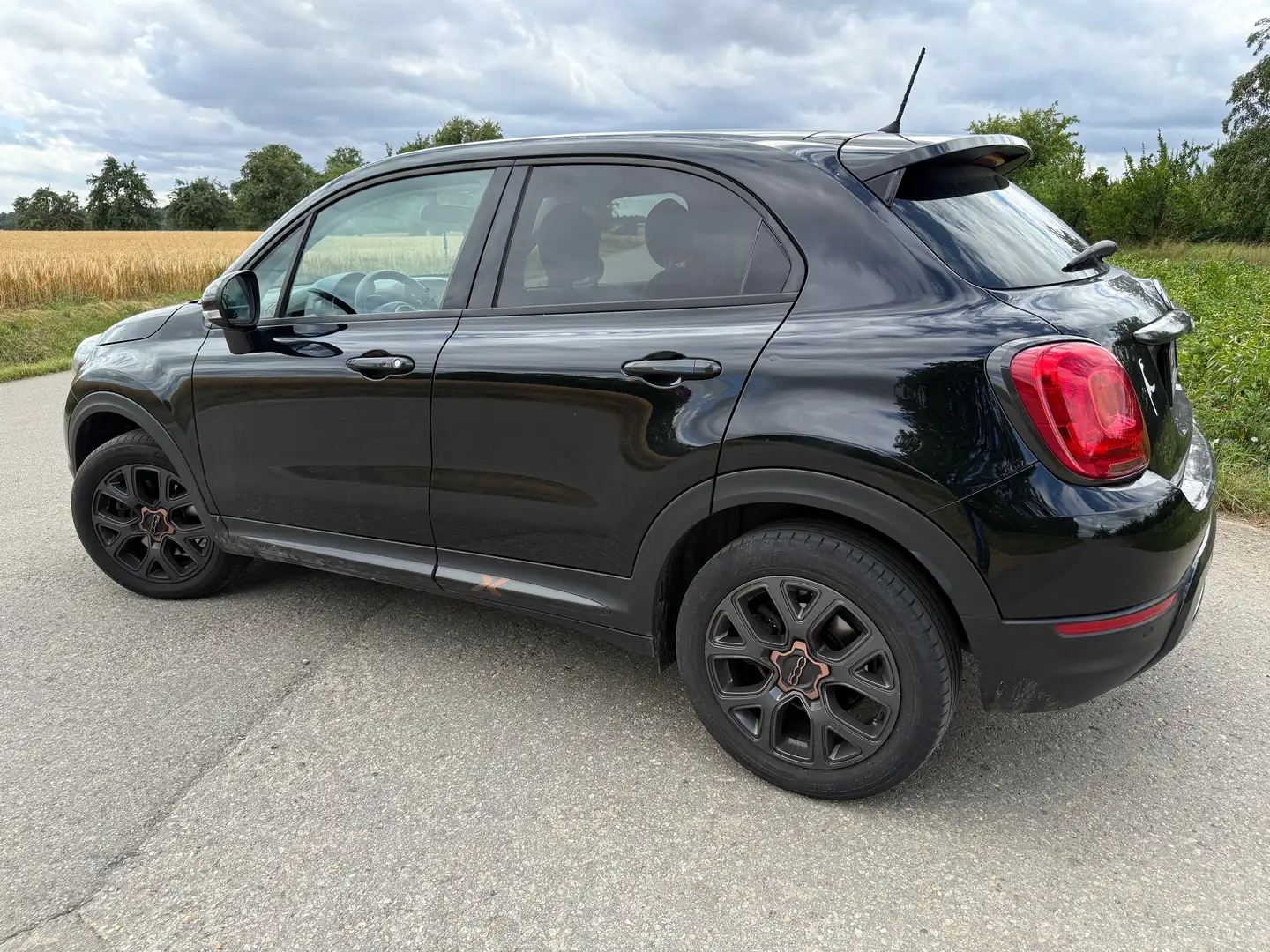 Fiat 500X 1.4 MultiAir DCT S-Design Cross Look Schwarz - 2