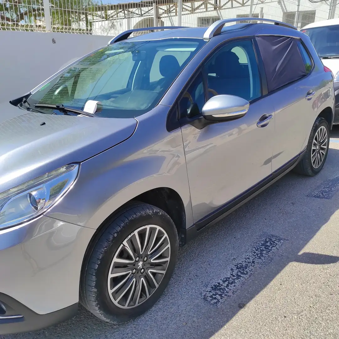 Peugeot 2008 2008 1.2 PureTech Access 82 Access Gris - 1