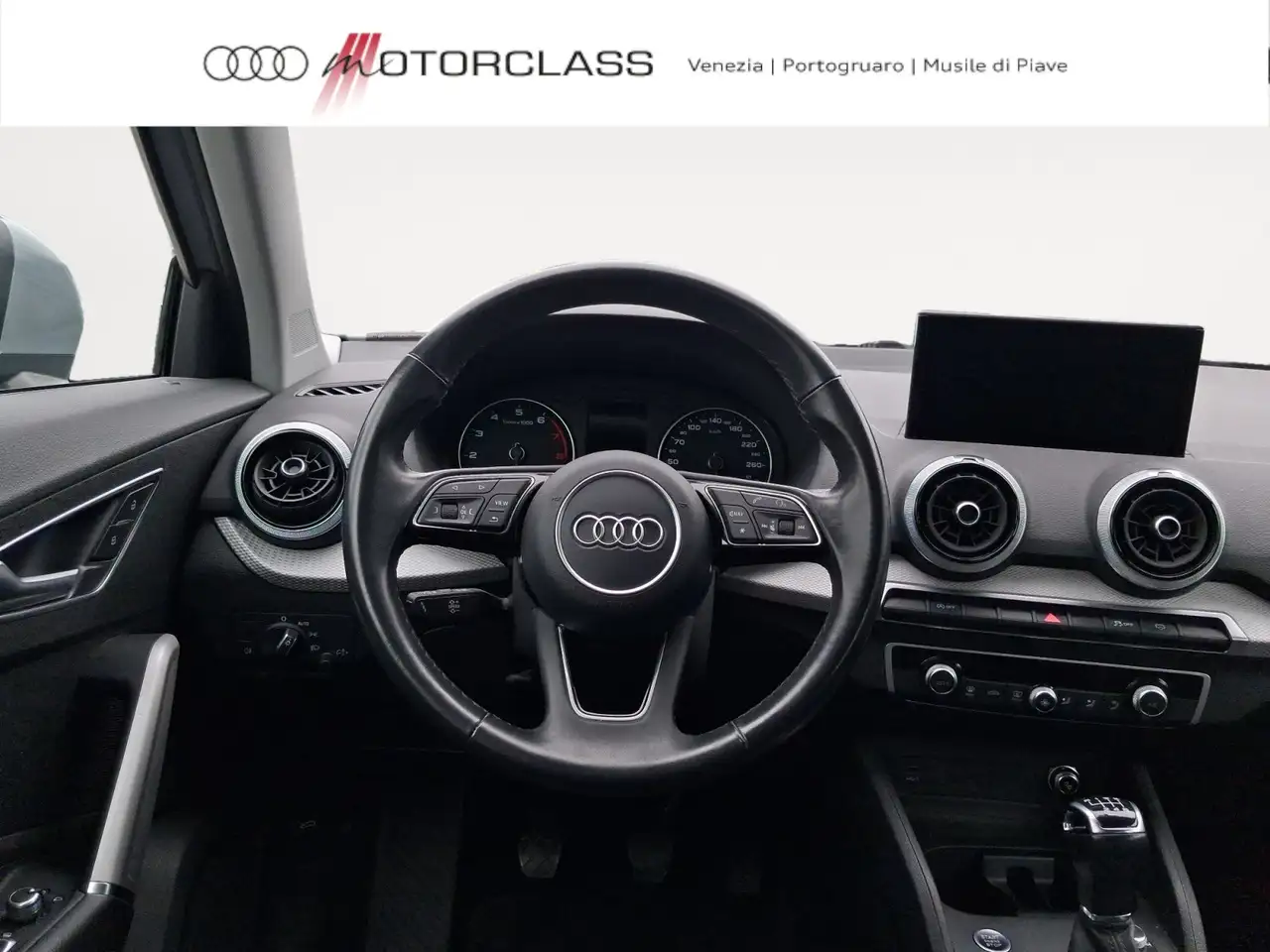 Audi Q2 30 1.0 tfsi admired 14