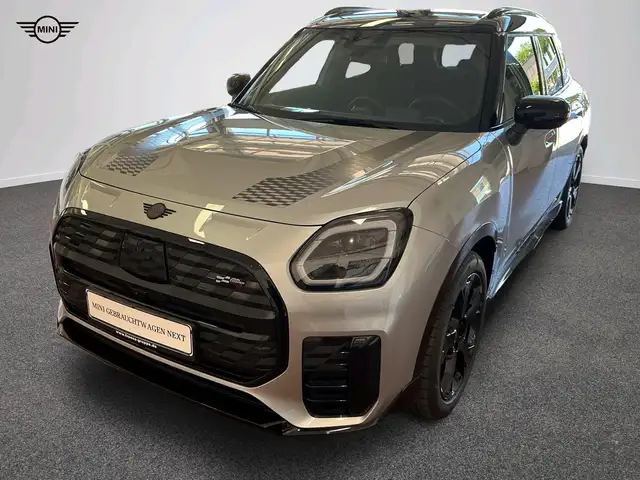 MINI Countryman E John Cooper Works Trim