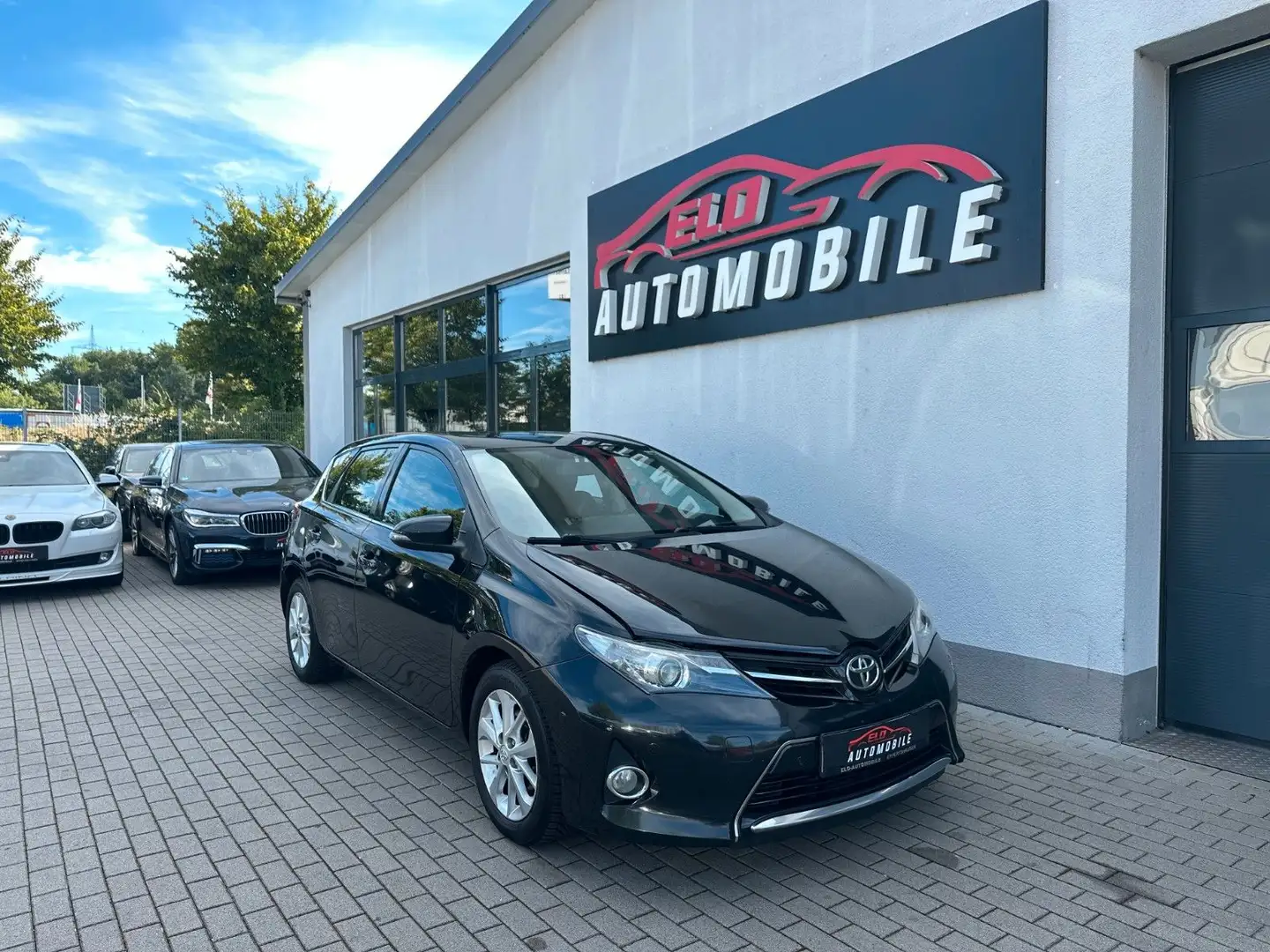 Toyota Auris Life+*Tempomat*Bluetooth*Sitzheizung* Schwarz - 1
