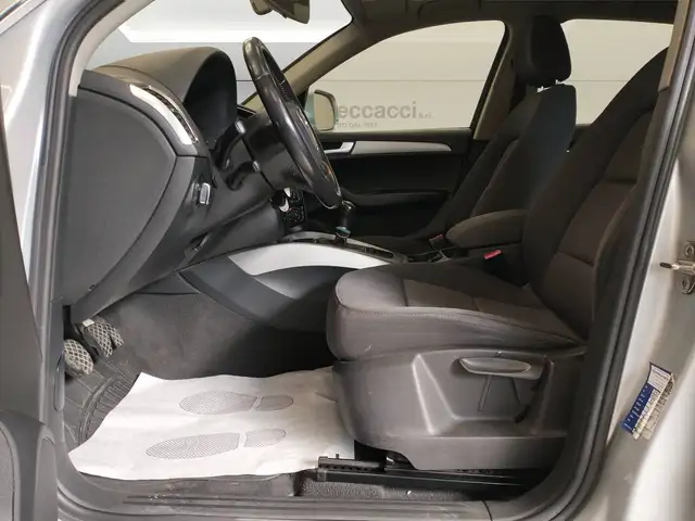 Audi Q5 view 9