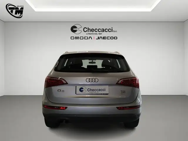 Audi Q5 view 7