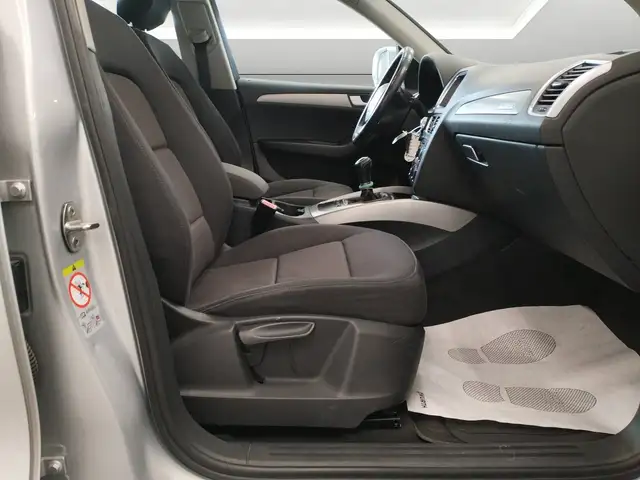 Audi Q5 view 13