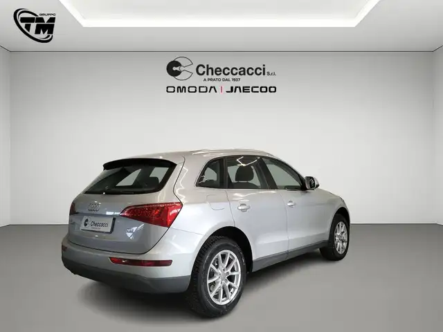 Audi Q5 view 8