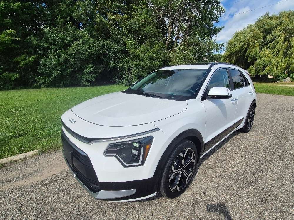 2026 Kia Niro SX FWD