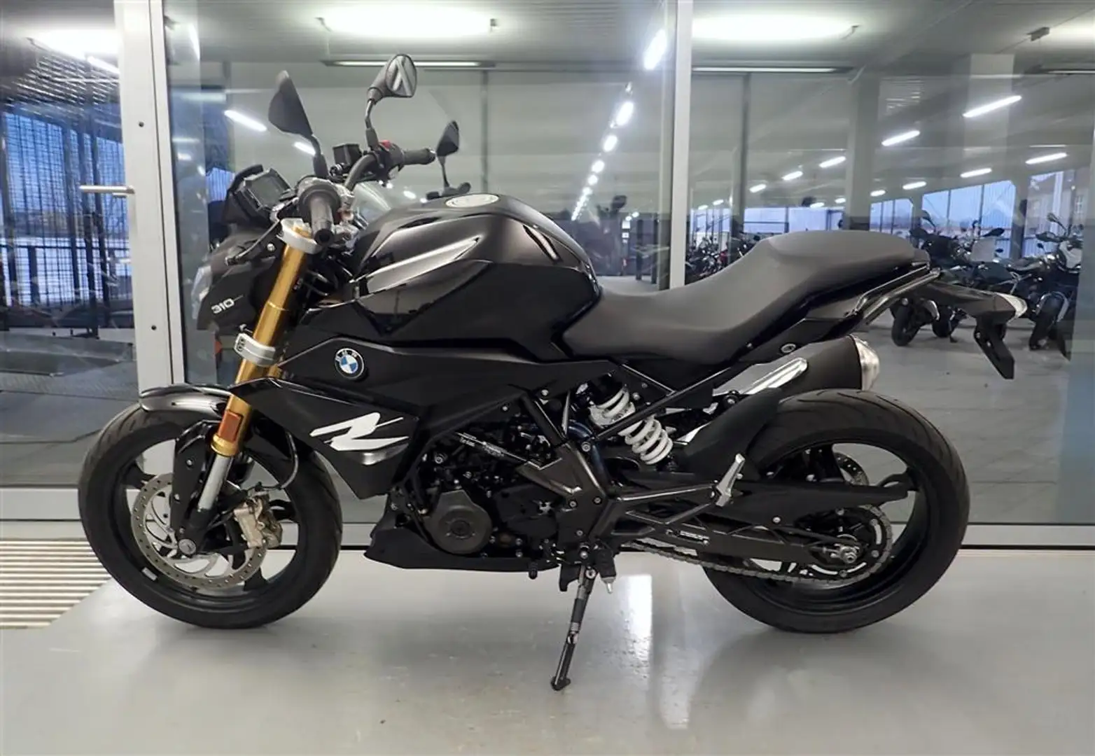 BMW G 310 R Premium Selection ! Schwarz - 2