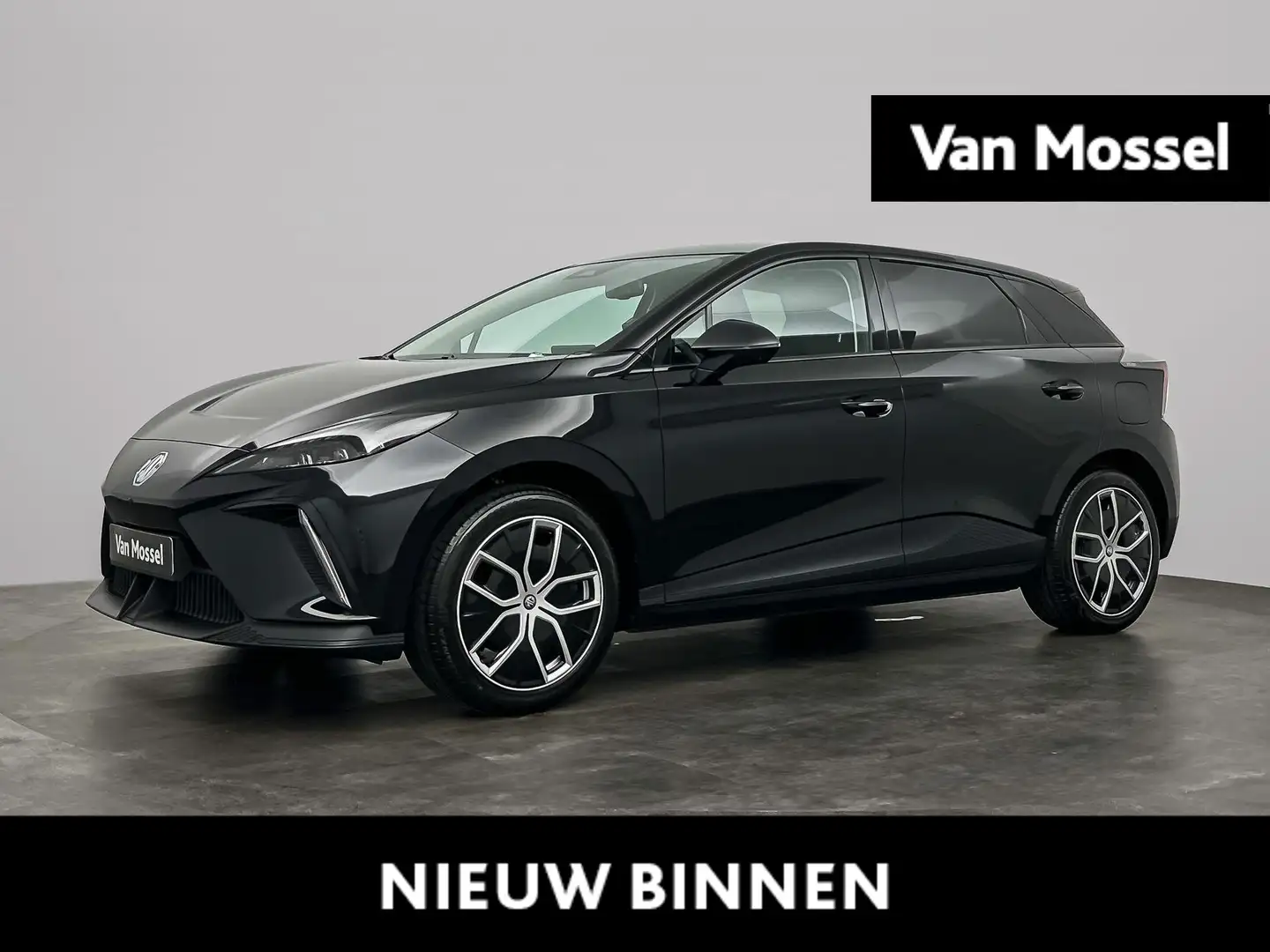 MG MG4 Electric Luxury 64 kWh Super Voordeel – OP = OP - Zwart - 1