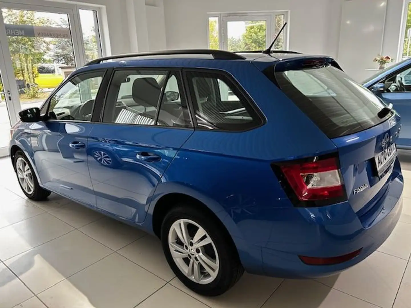 Skoda Fabia Fabia Combi 1.0 TSI Ambition OPF (EURO 6d-TEMP) Blau - 2