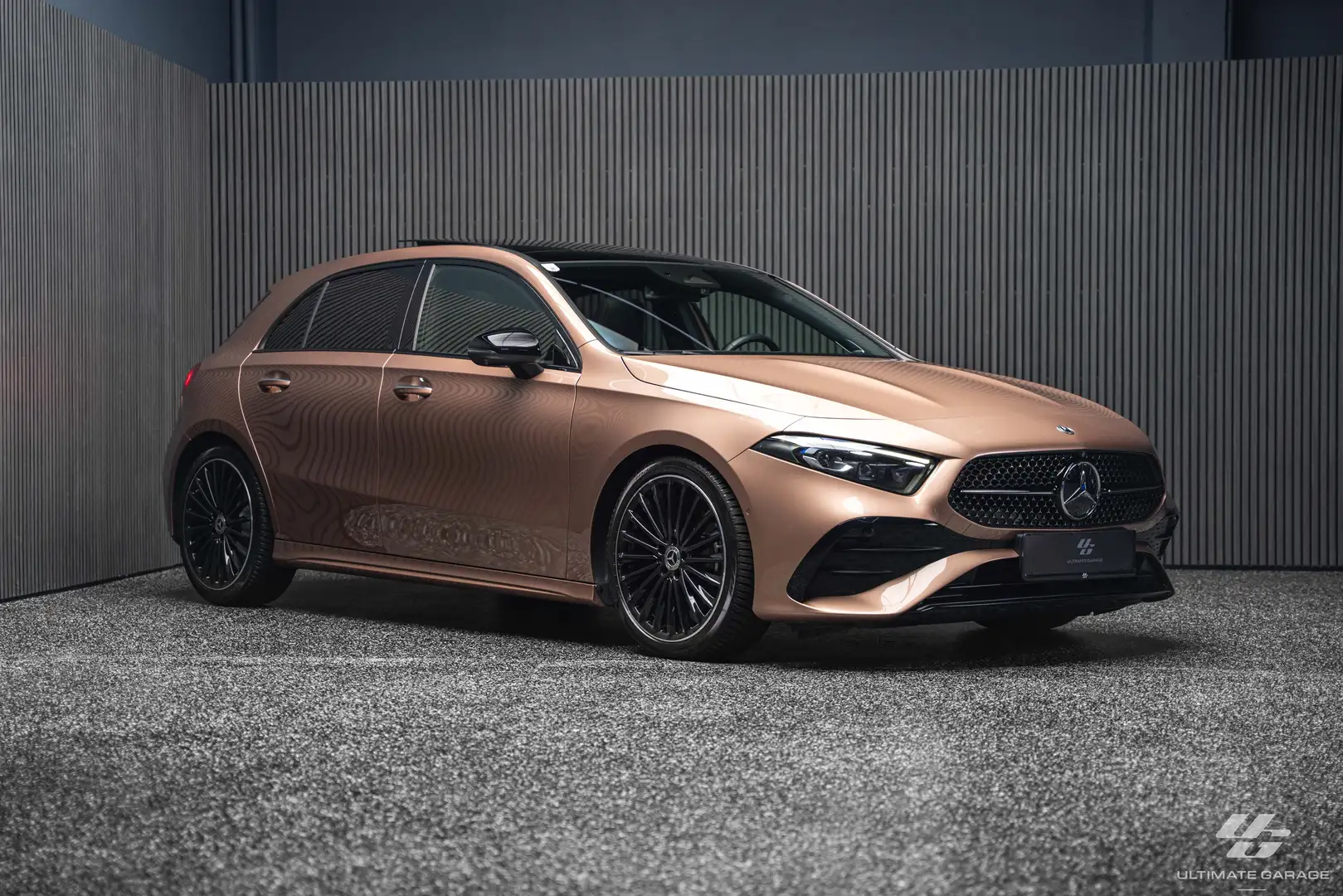 Mercedes-Benz A 220 A 220 4Matic *AMG*RoseGold*Burmester*Pano* Gold - 2