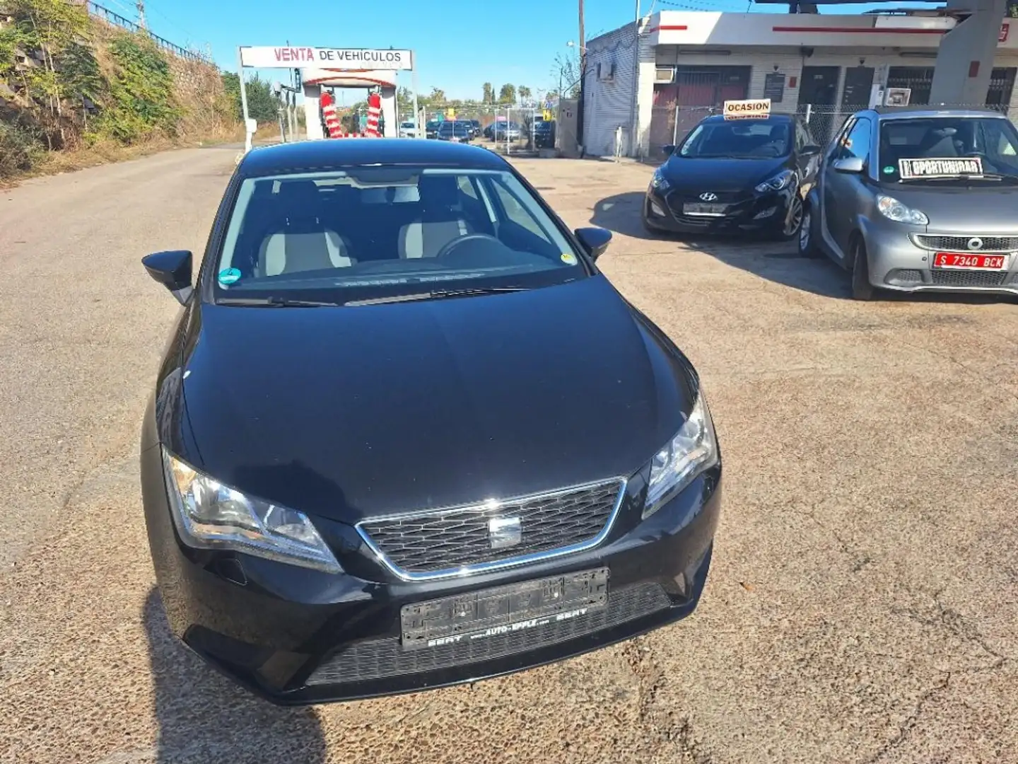 SEAT Leon 1.2 TSI S&S Style 110 Schwarz - 2