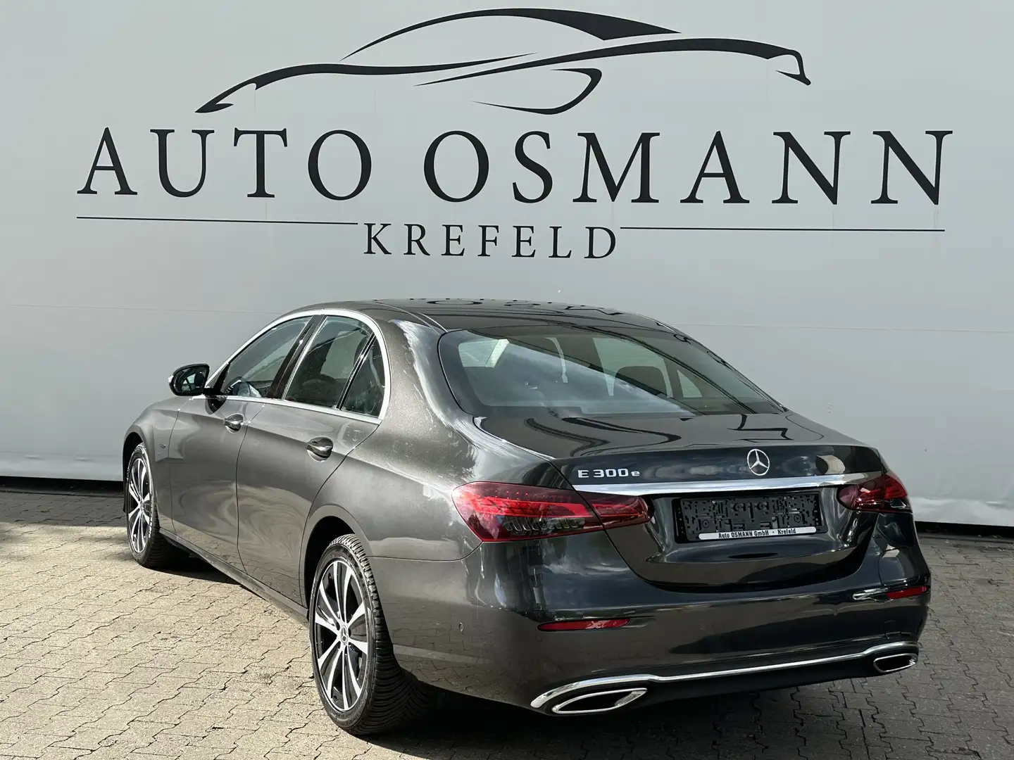 Mercedes-Benz E 300 e 9G-TRONIC   Widescreen Cockpit   TOTW. Grijs - 2