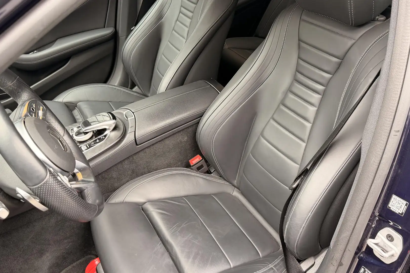 Mercedes-Benz E 300 de Blauw - 2