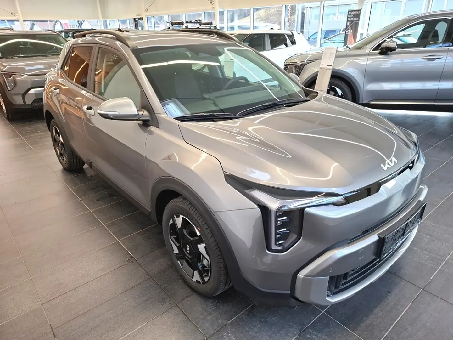 Kia Stonic 1,0 TGDI GPF 48V MHEV Silber DCT7 Grau - 2