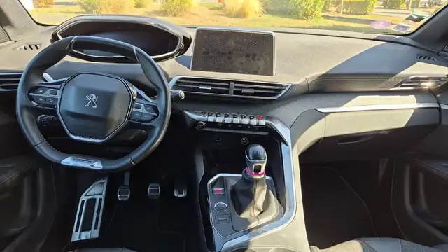 Peugeot 3008 view 11