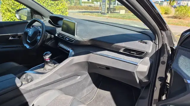 Peugeot 3008 view 10