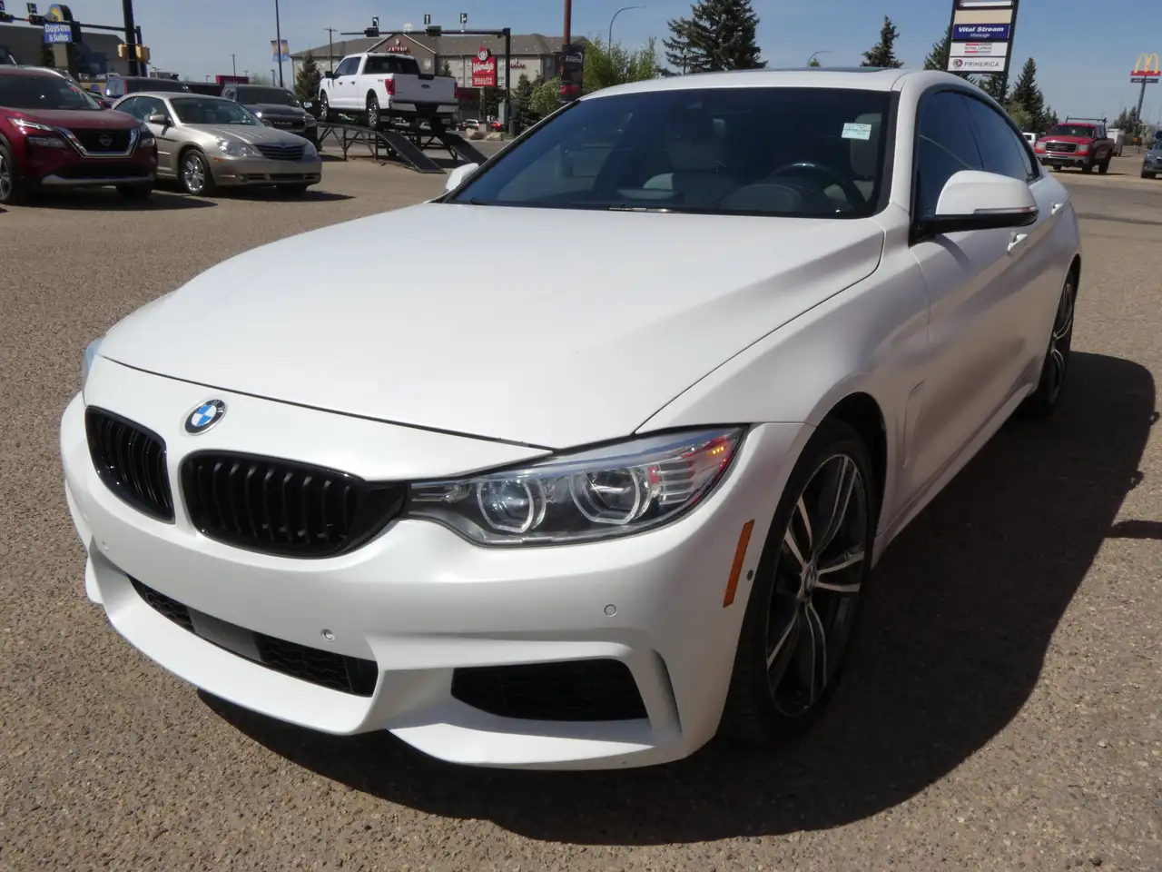 BMW 4 Series снимка BMW 4 Series