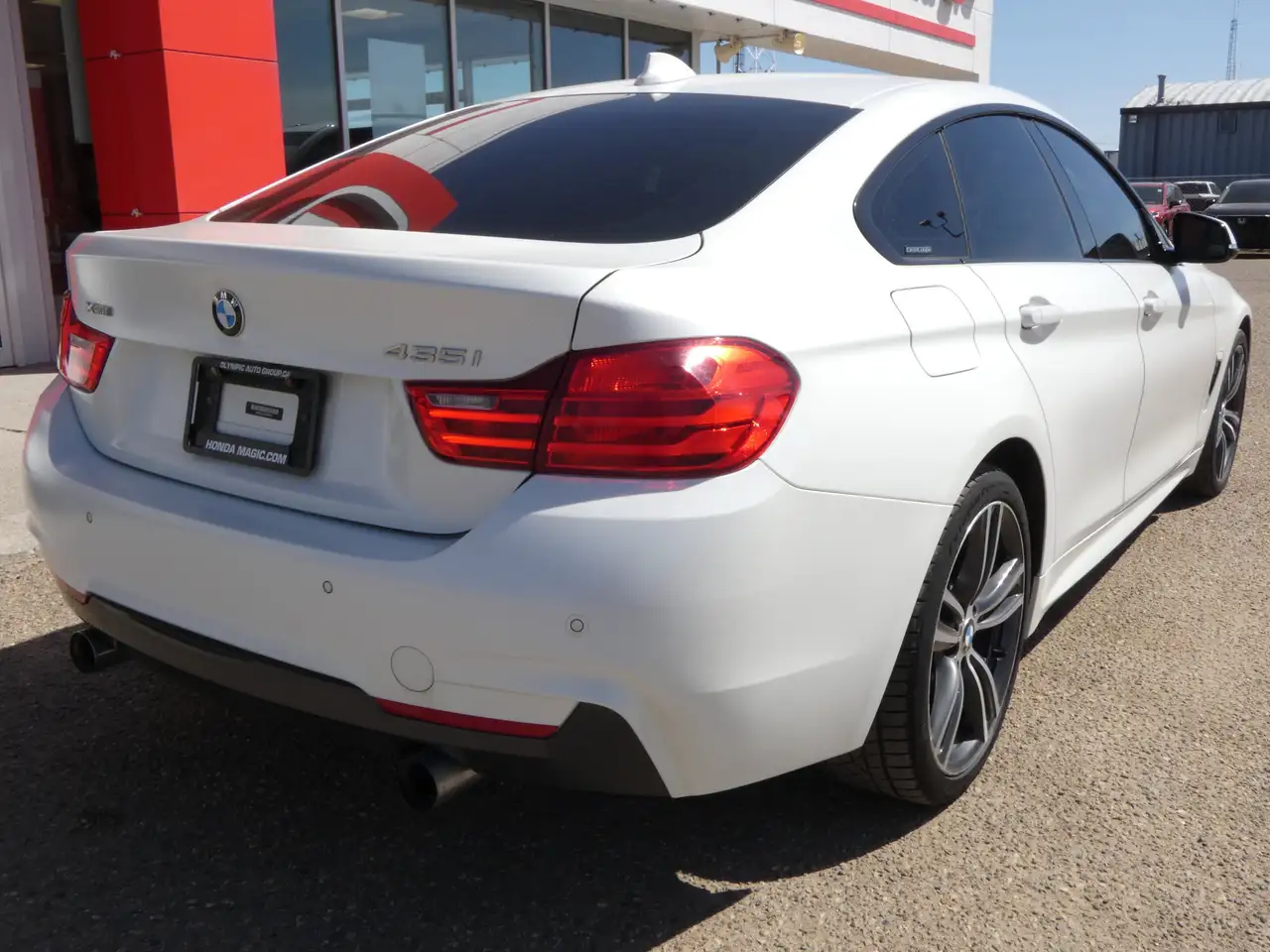 BMW 4 Series снимка BMW 4 Series