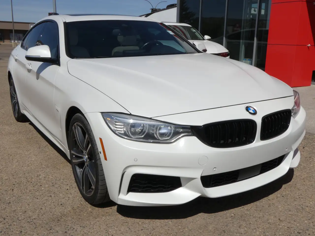 BMW 4 Series снимка BMW 4 Series