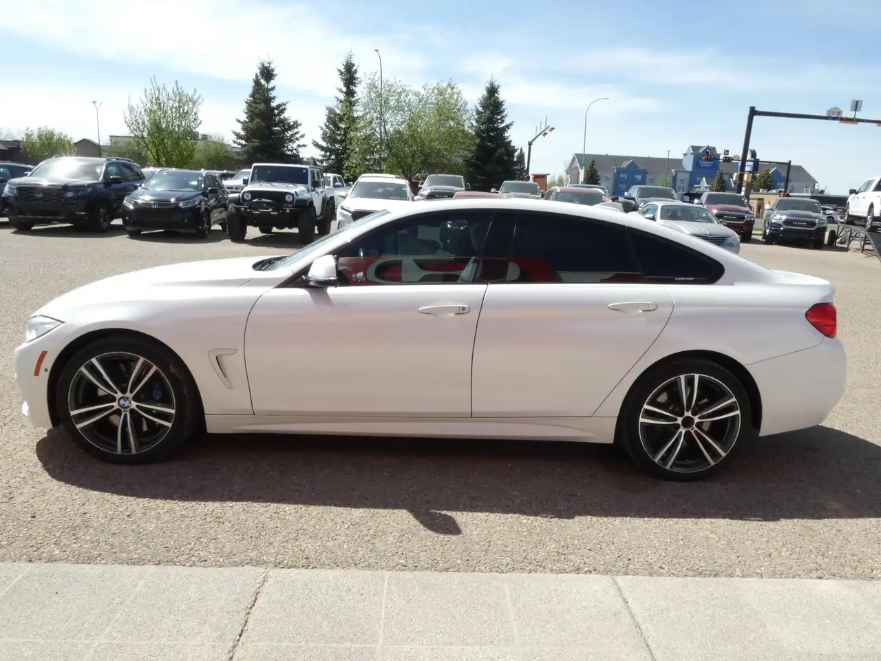 BMW 4 Series снимка BMW 4 Series