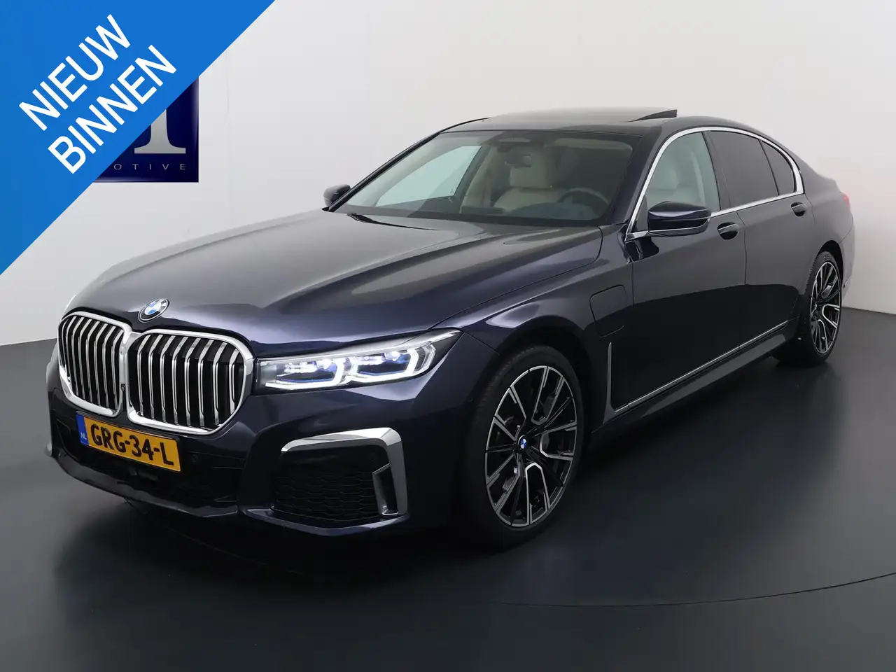 BMW 745
