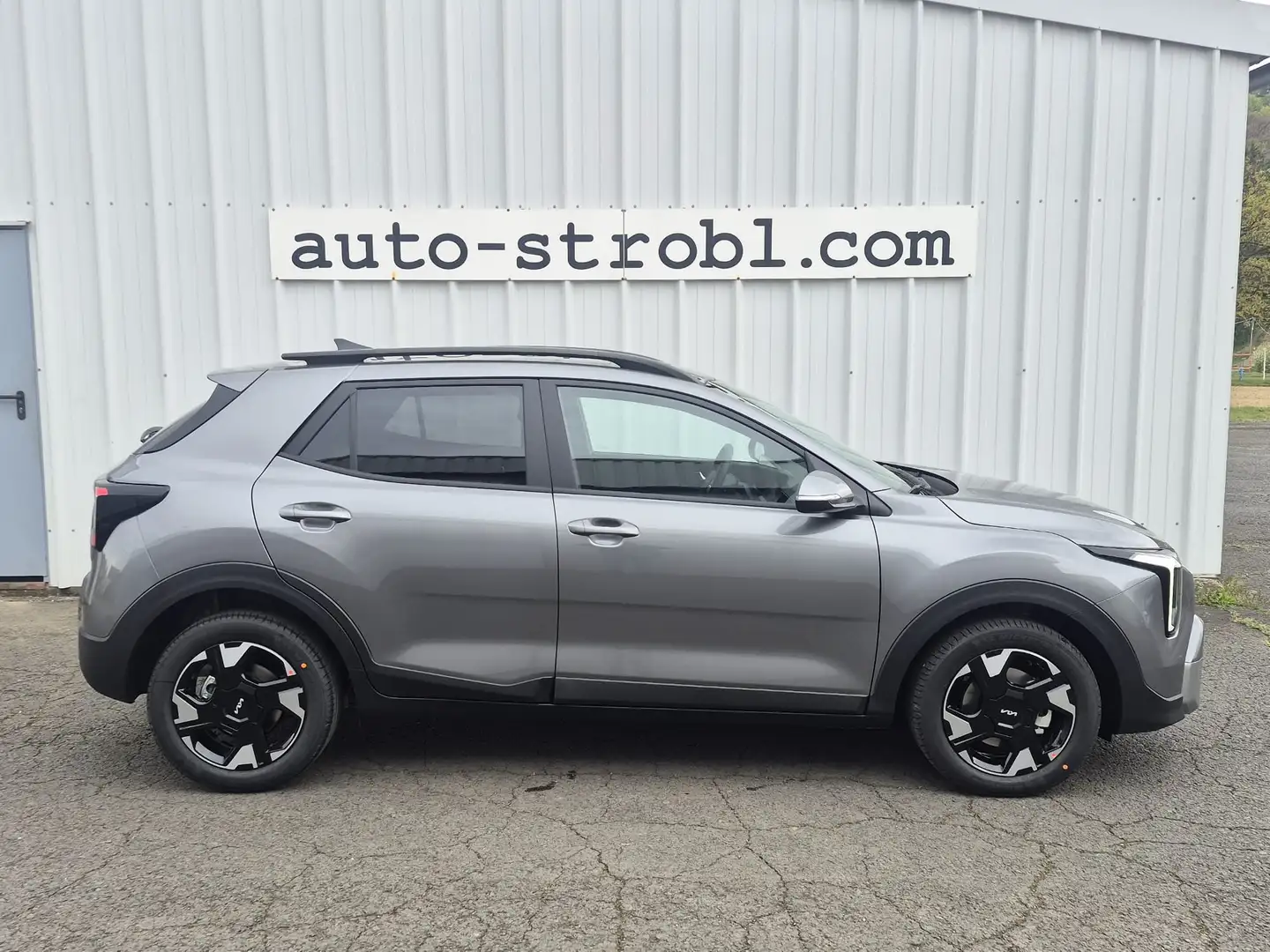 Kia Stonic 1,0 TGDI GPF ISG Silber 22.800 Leasingpreis Grau - 2