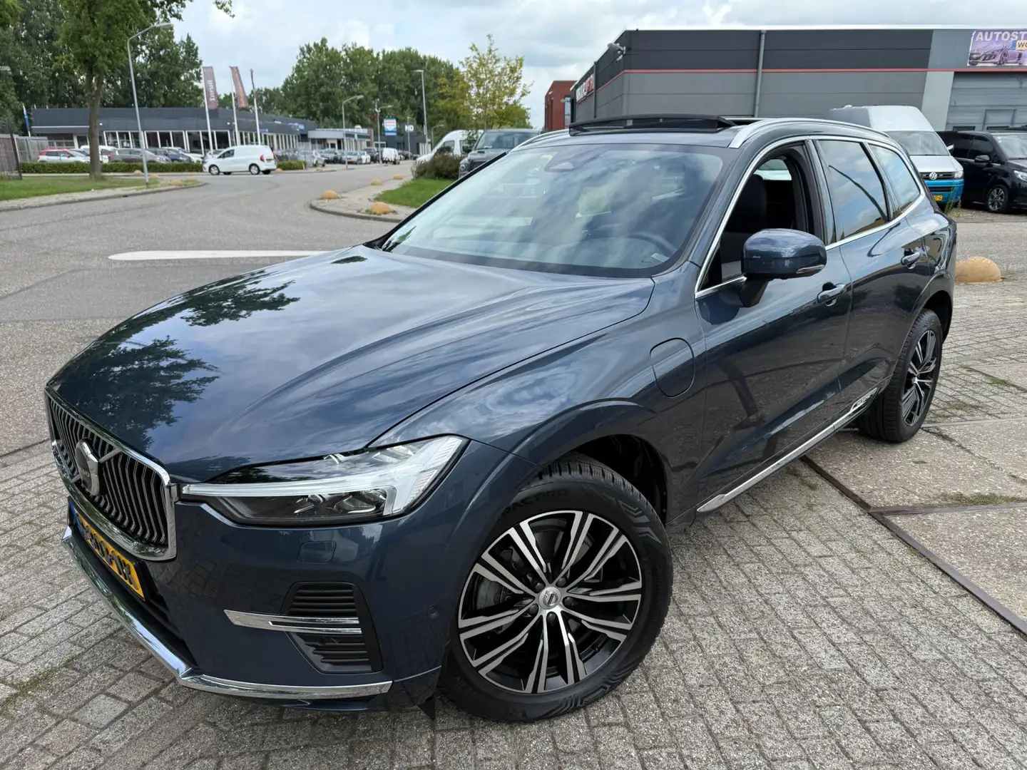 Volvo XC60 2.0 T6 RECHARGE HYBRID AWD 2021 INSCRIPTION EXCLUS Blu/Azzurro - 2