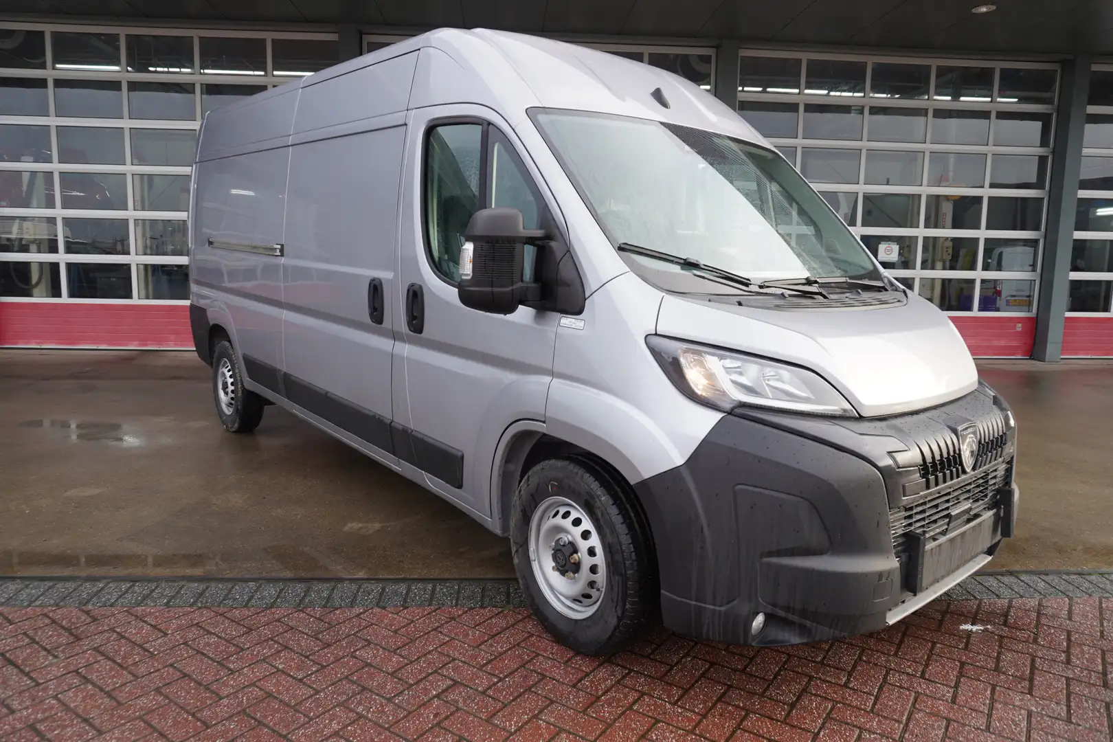 Peugeot Boxer 2.2 BlueHDi 180PK S&S L3H2 3.5t Zwaar Automaat nr. Gris - 2
