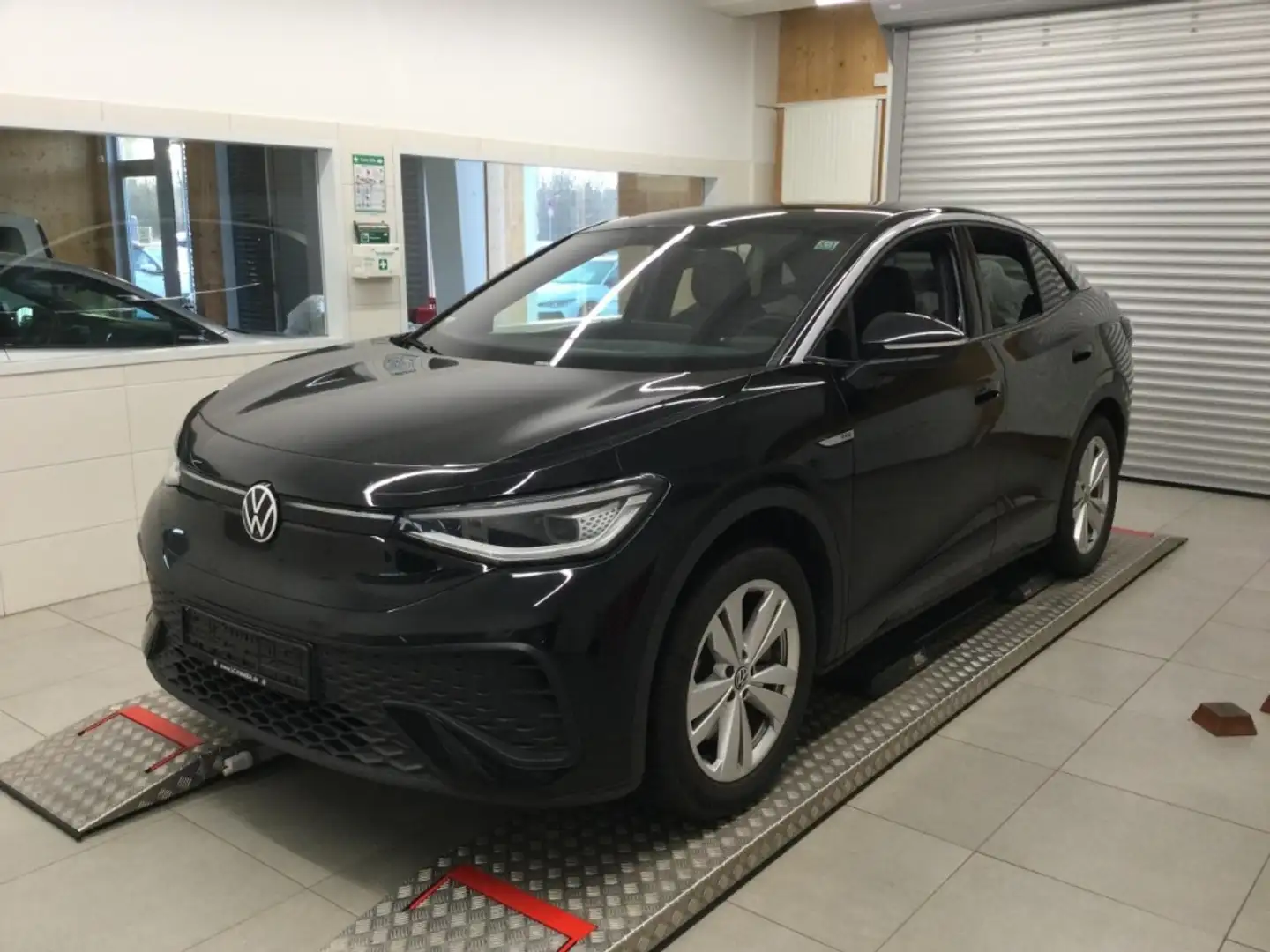 Volkswagen ID.5 Pro Performance 150 kW ACC LED 360 AHZV Noir - 1