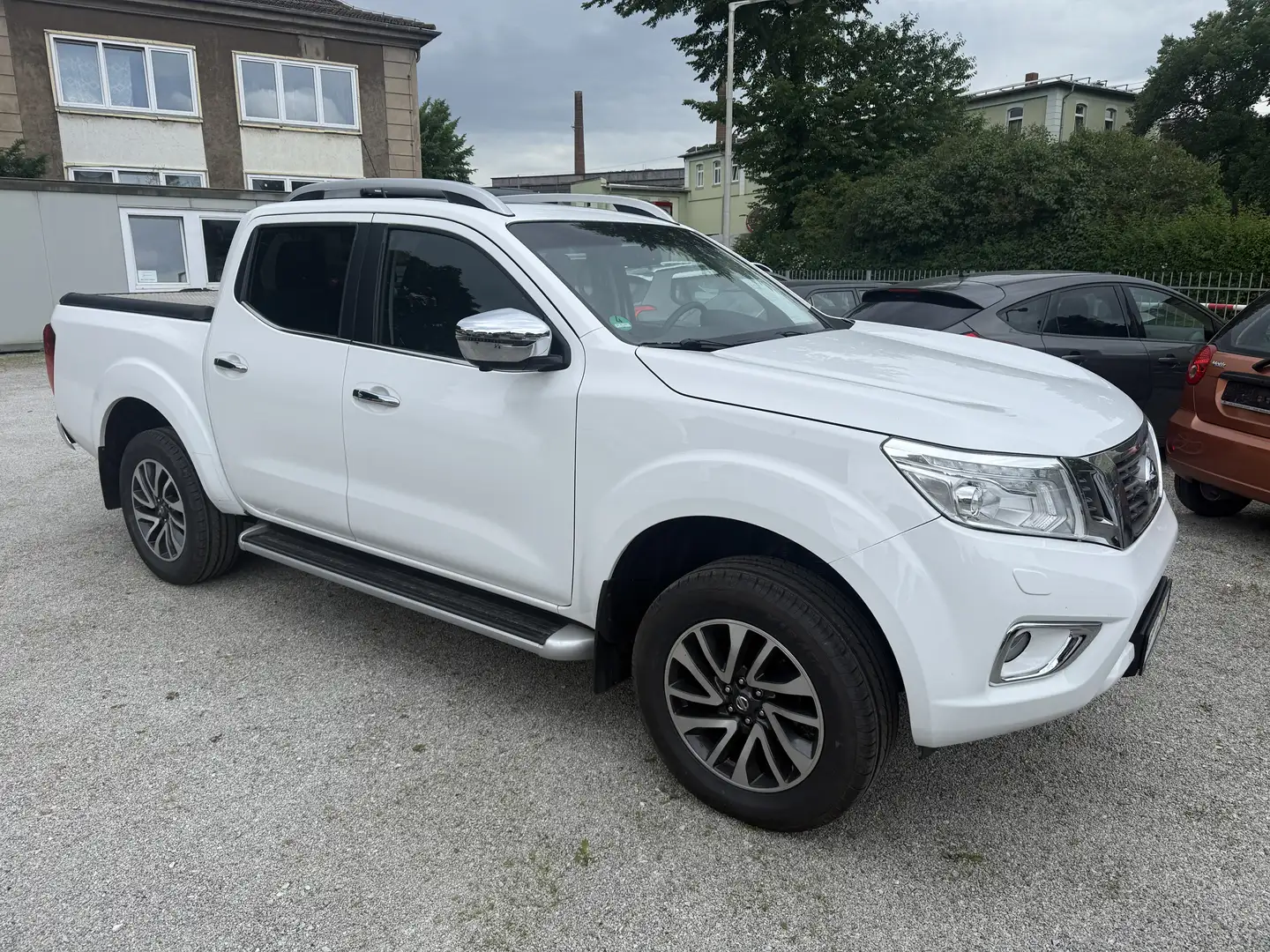 Nissan NP300 Tekna Double Cab 4x4 Alb - 1